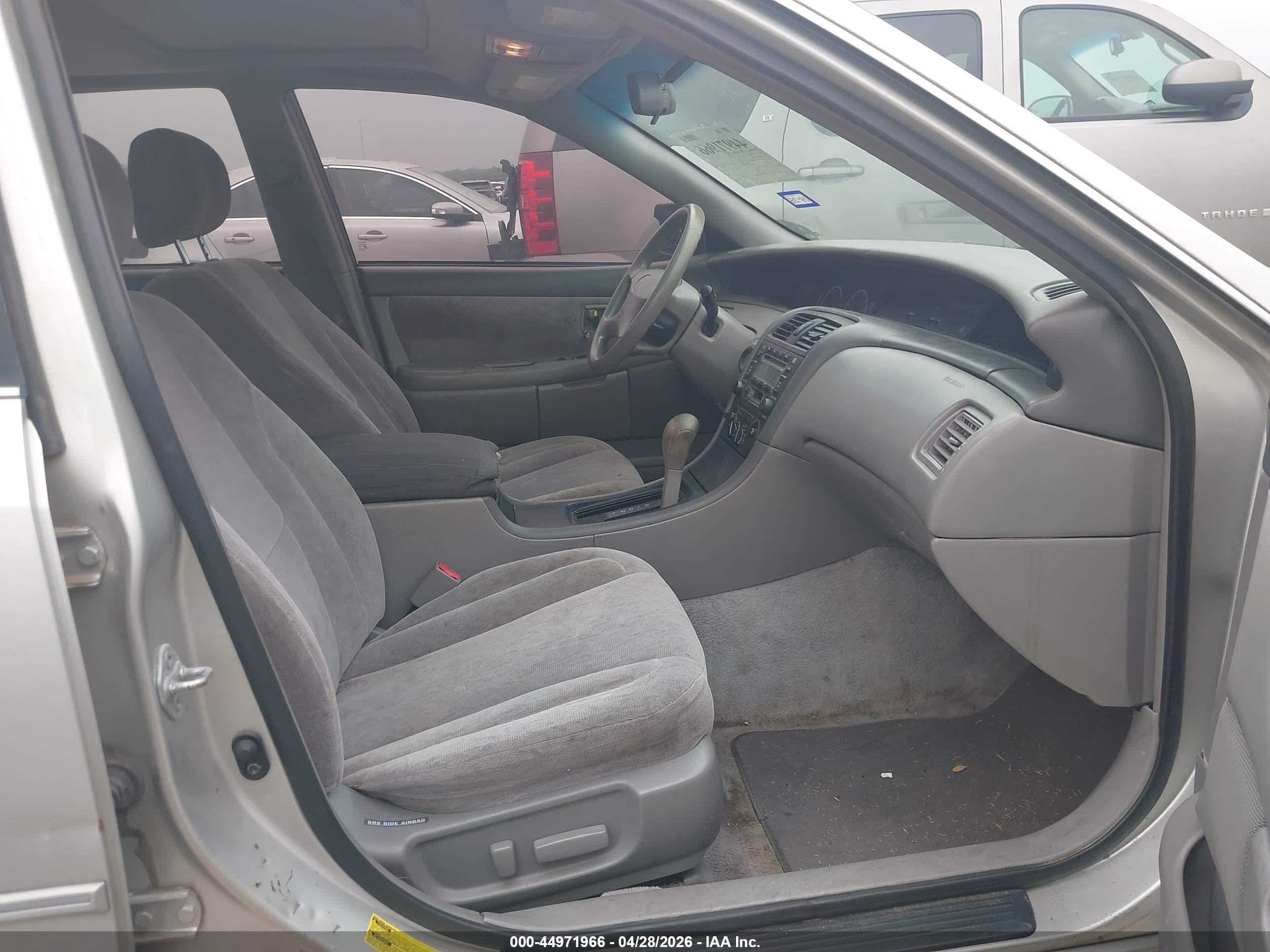 TOYOTA AVALON image 5