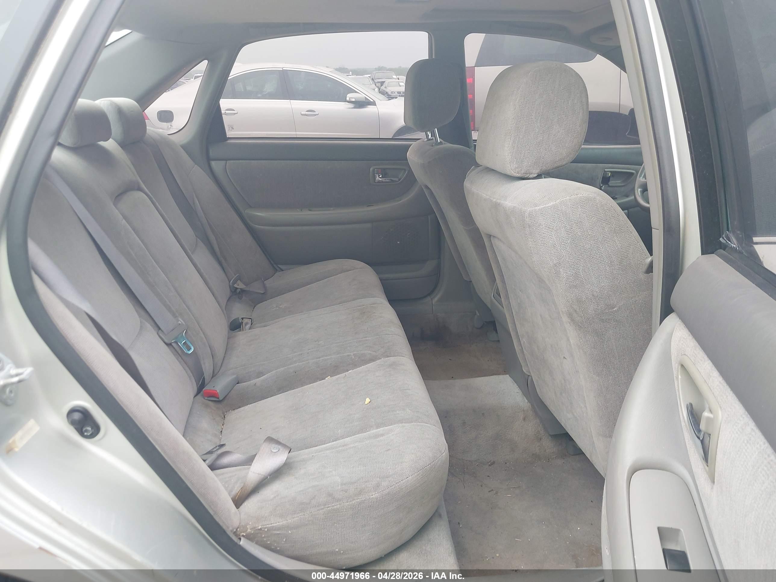 TOYOTA AVALON image 8
