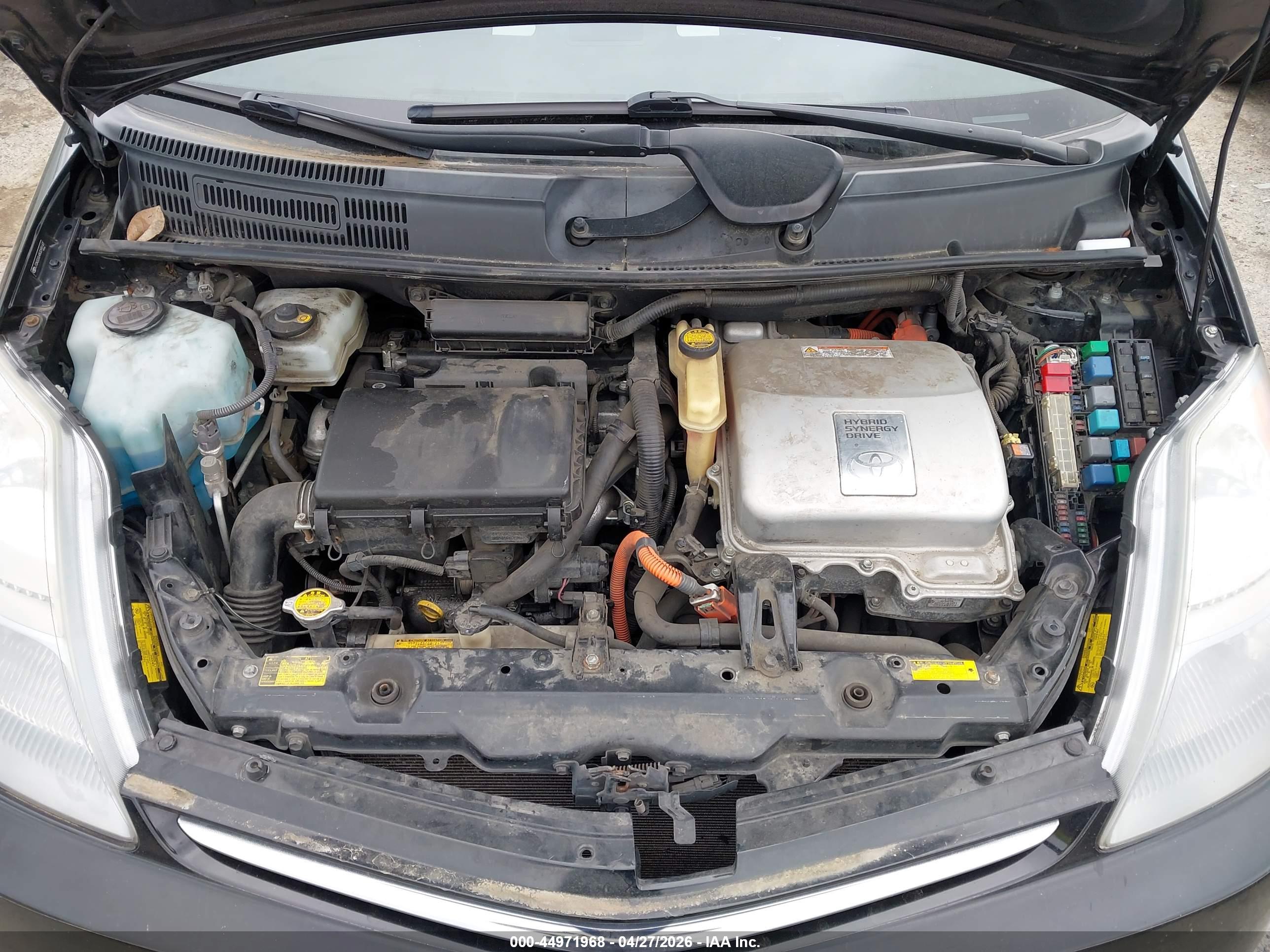 TOYOTA PRIUS image 10