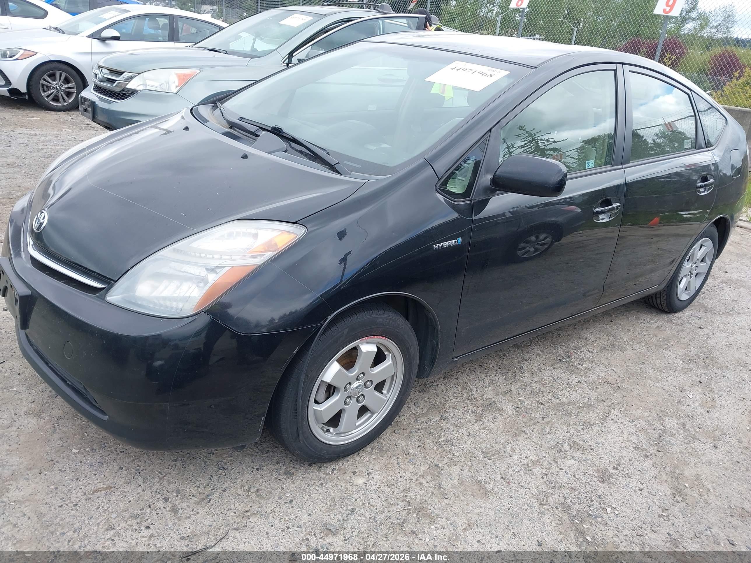 TOYOTA PRIUS image 2