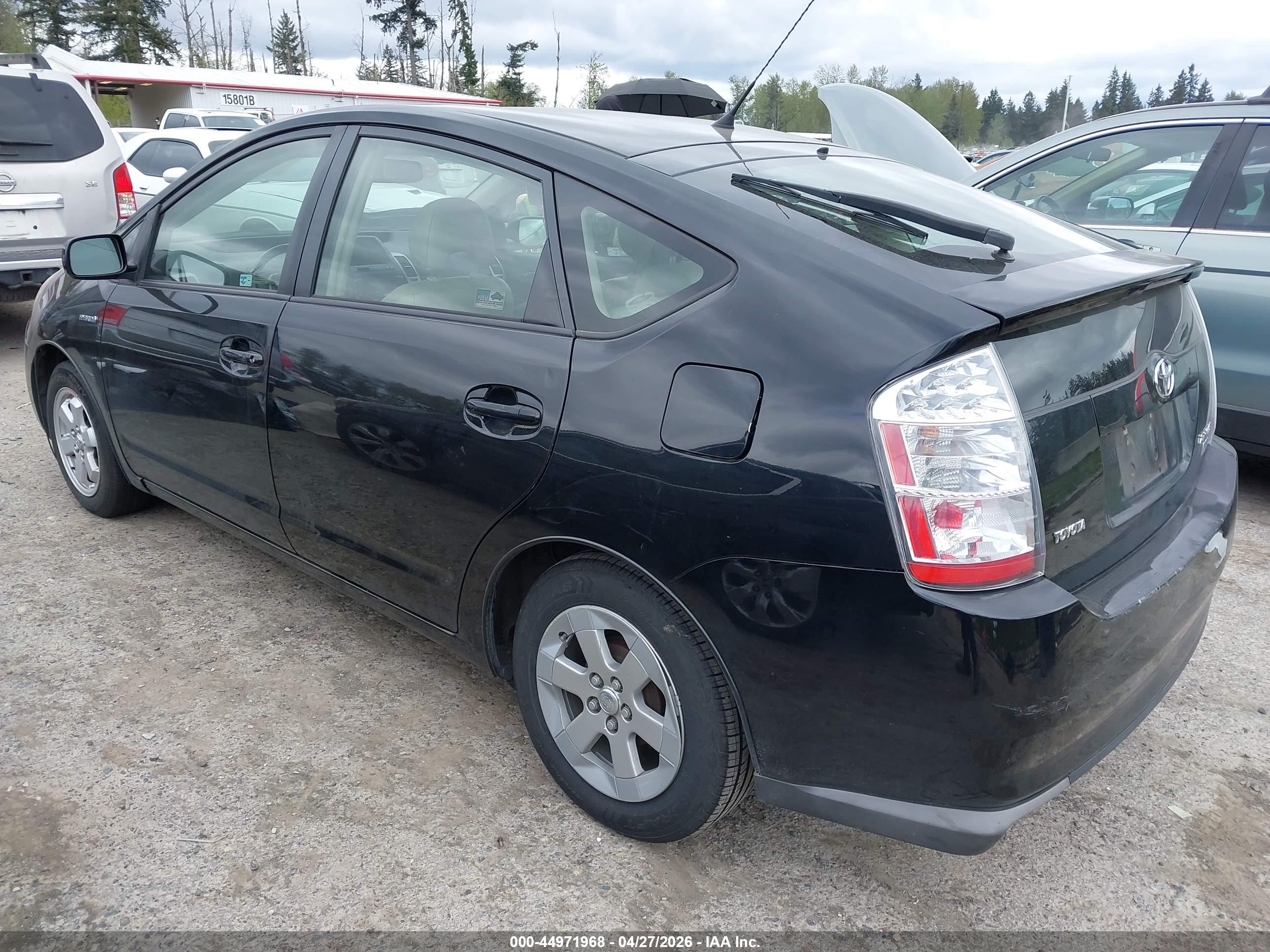 TOYOTA PRIUS image 3