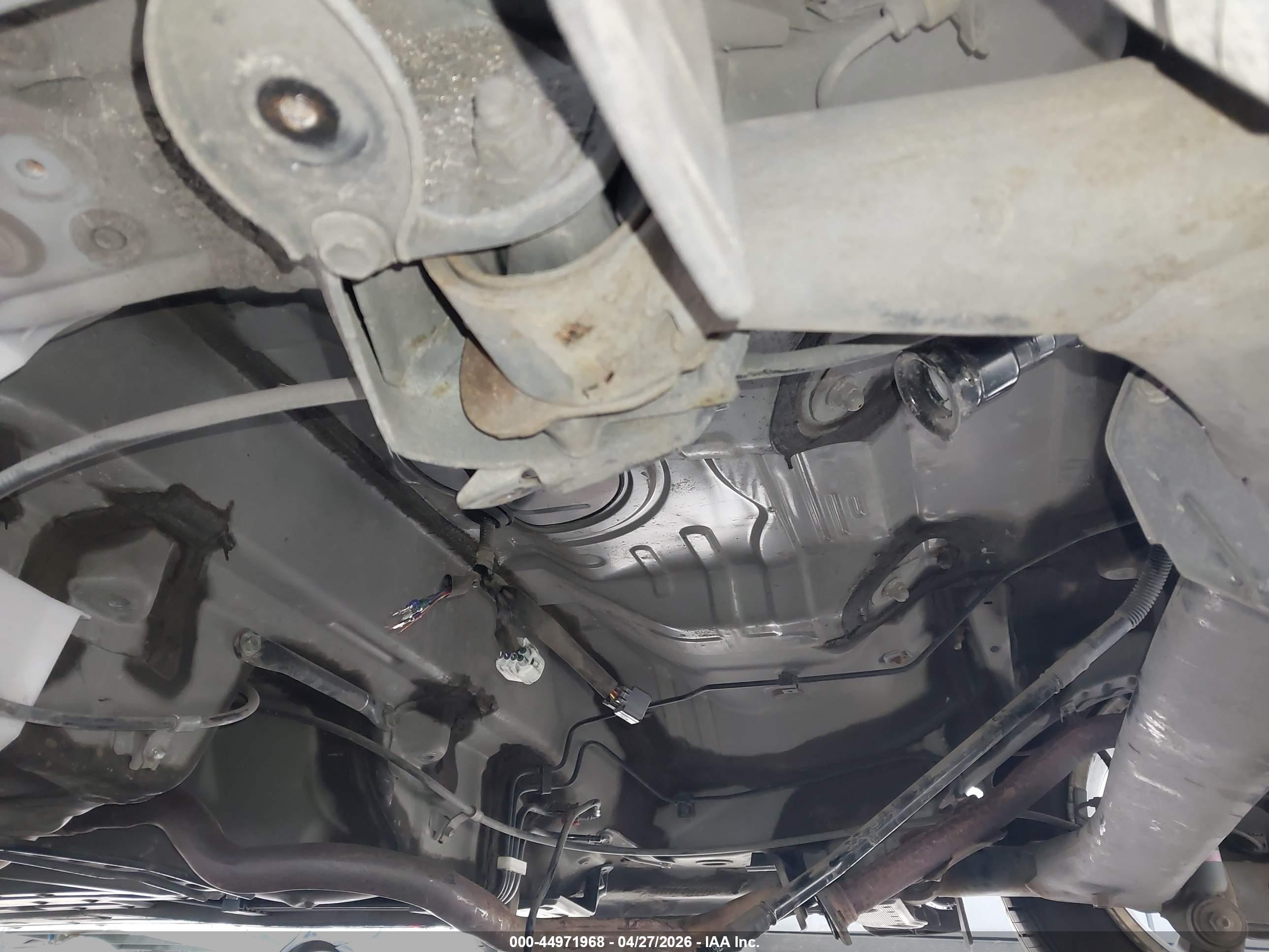 TOYOTA PRIUS image 6