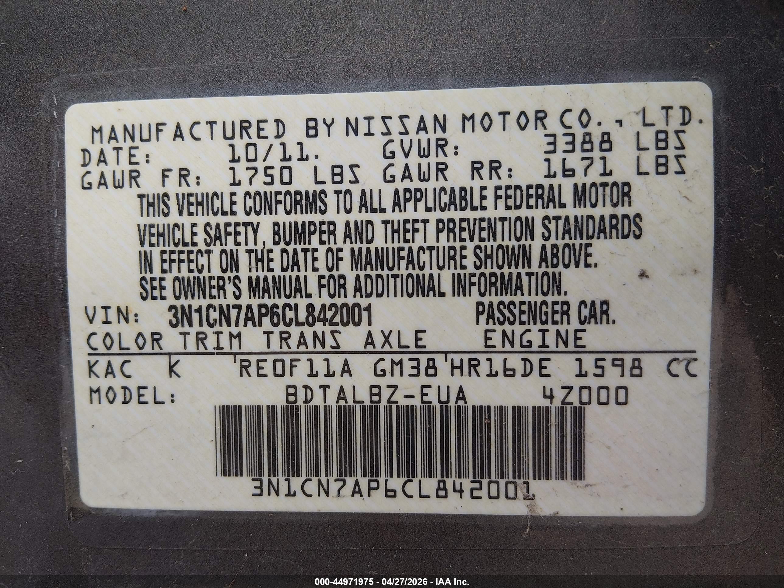 NISSAN VERSA image 9