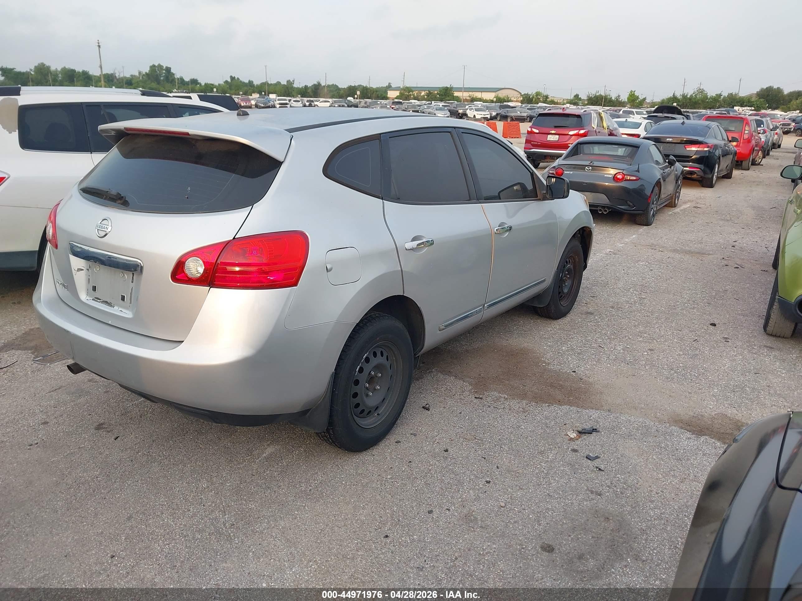 NISSAN ROGUE image 4
