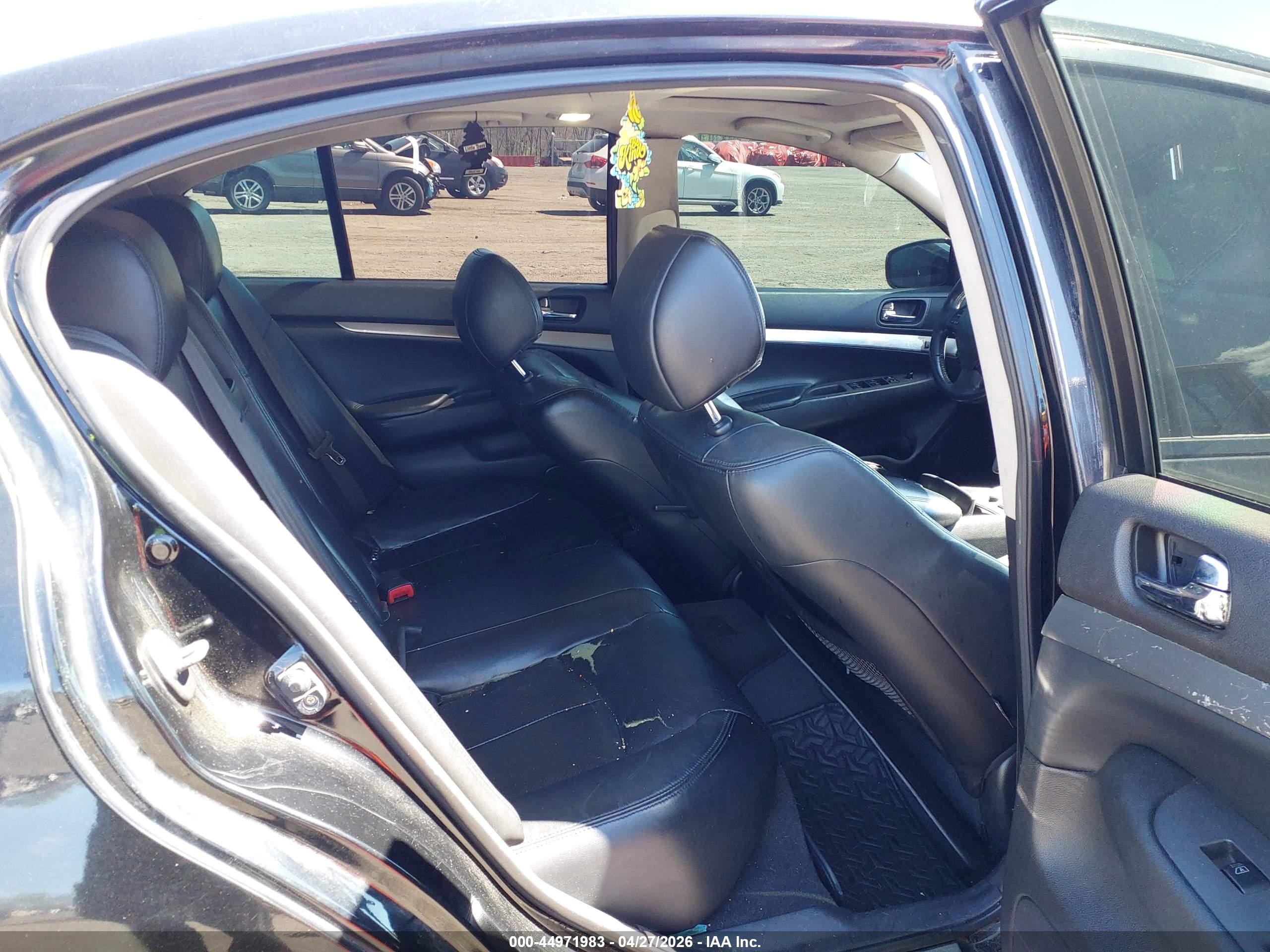 INFINITI G37X image 8