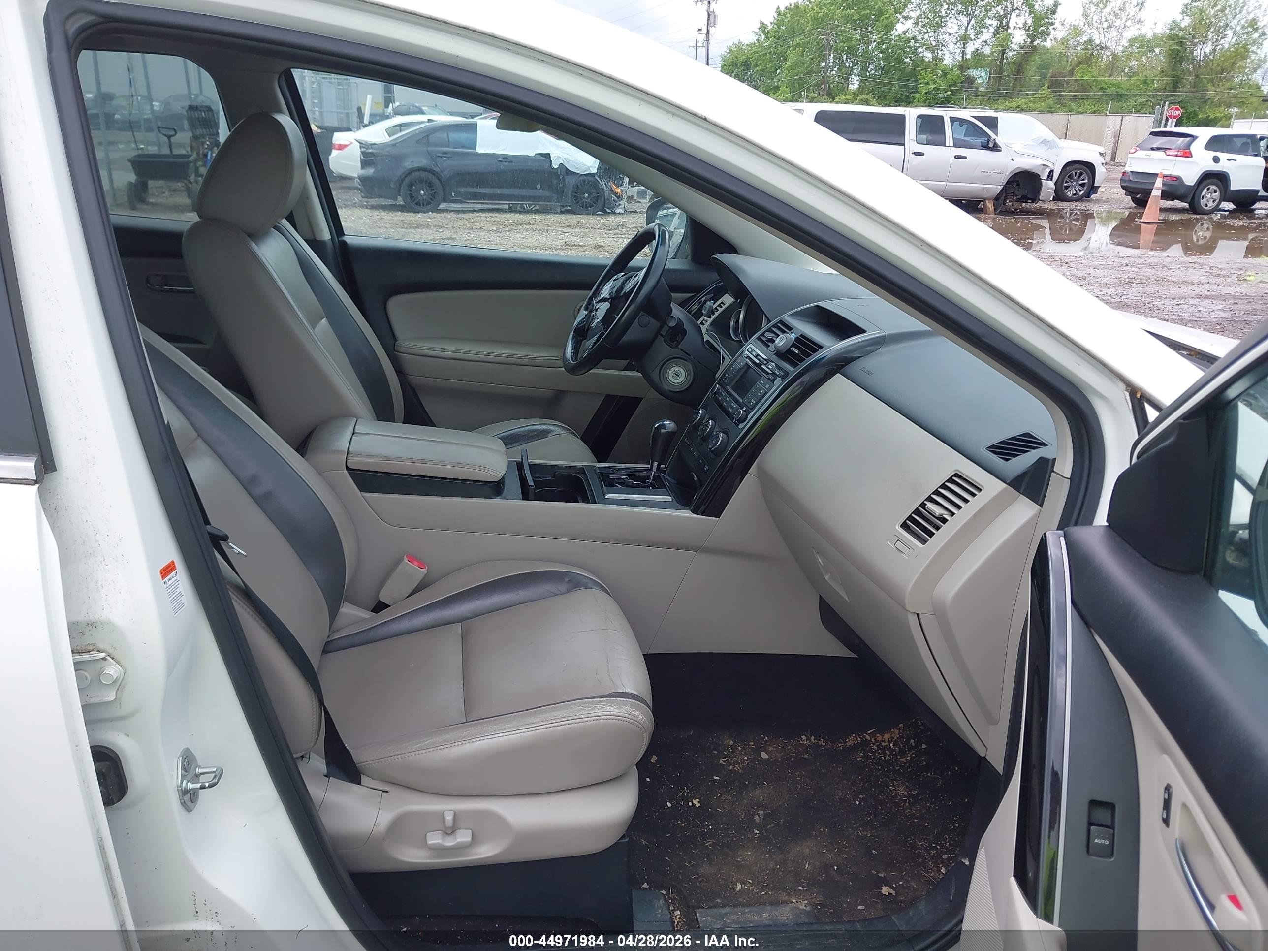 MAZDA CX-9 image 5