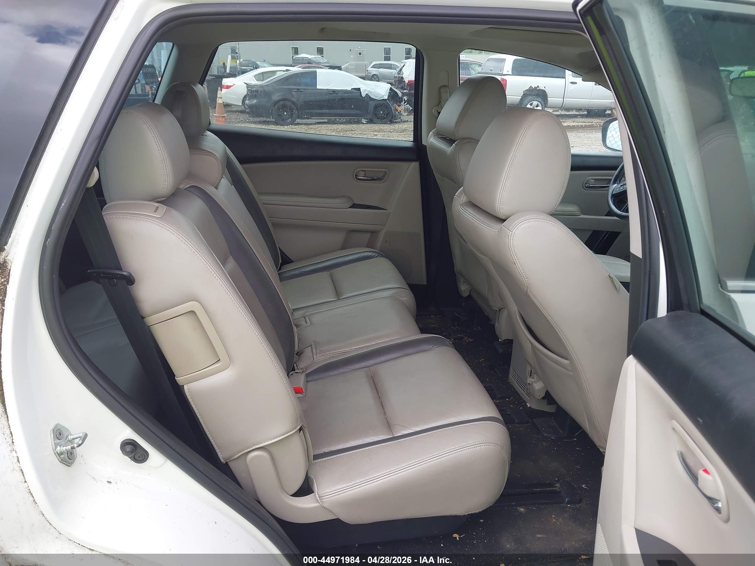 MAZDA CX-9 image 8