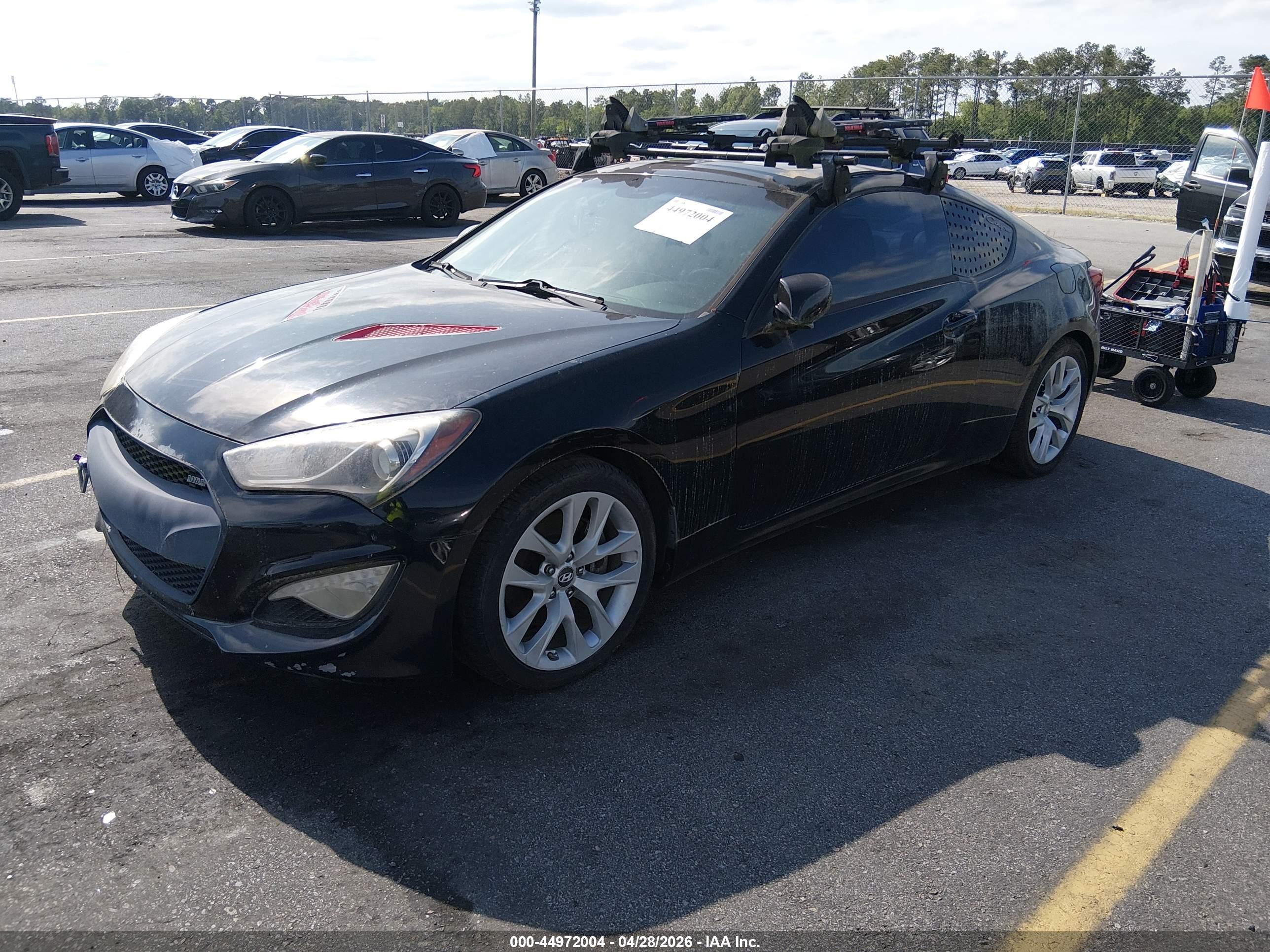 HYUNDAI GENESIS image 2