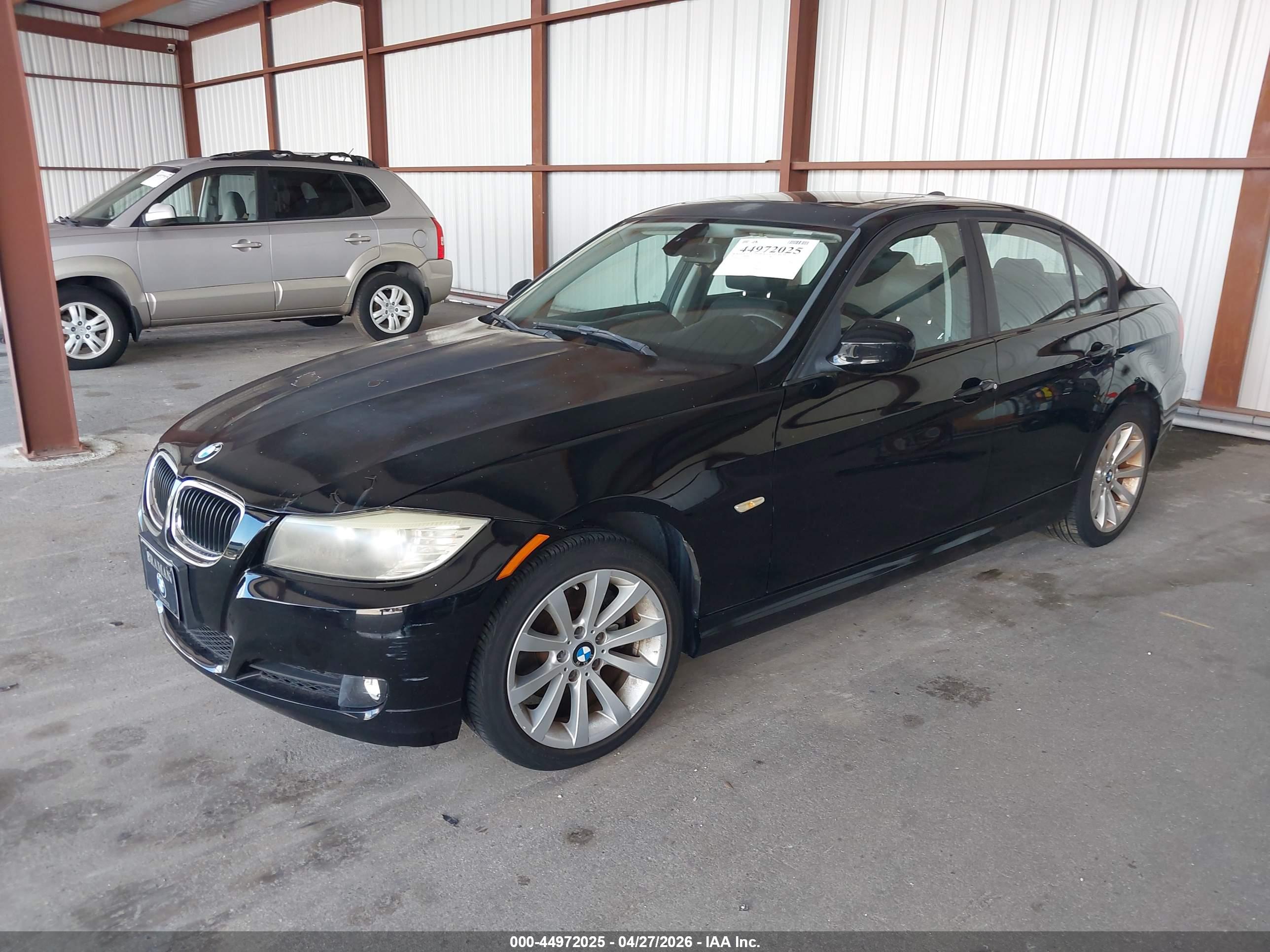 BMW 328I image 2