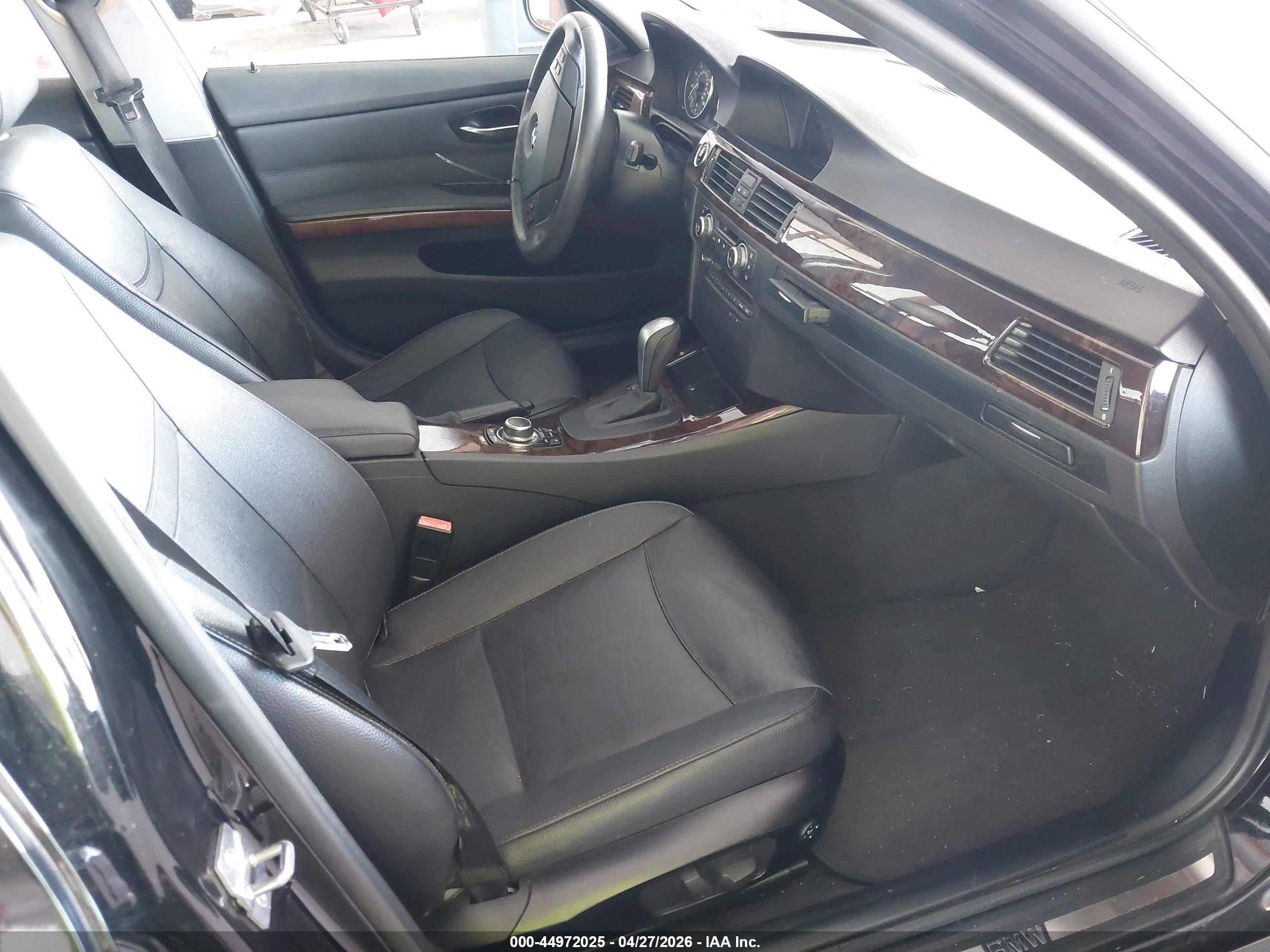 BMW 328I image 5