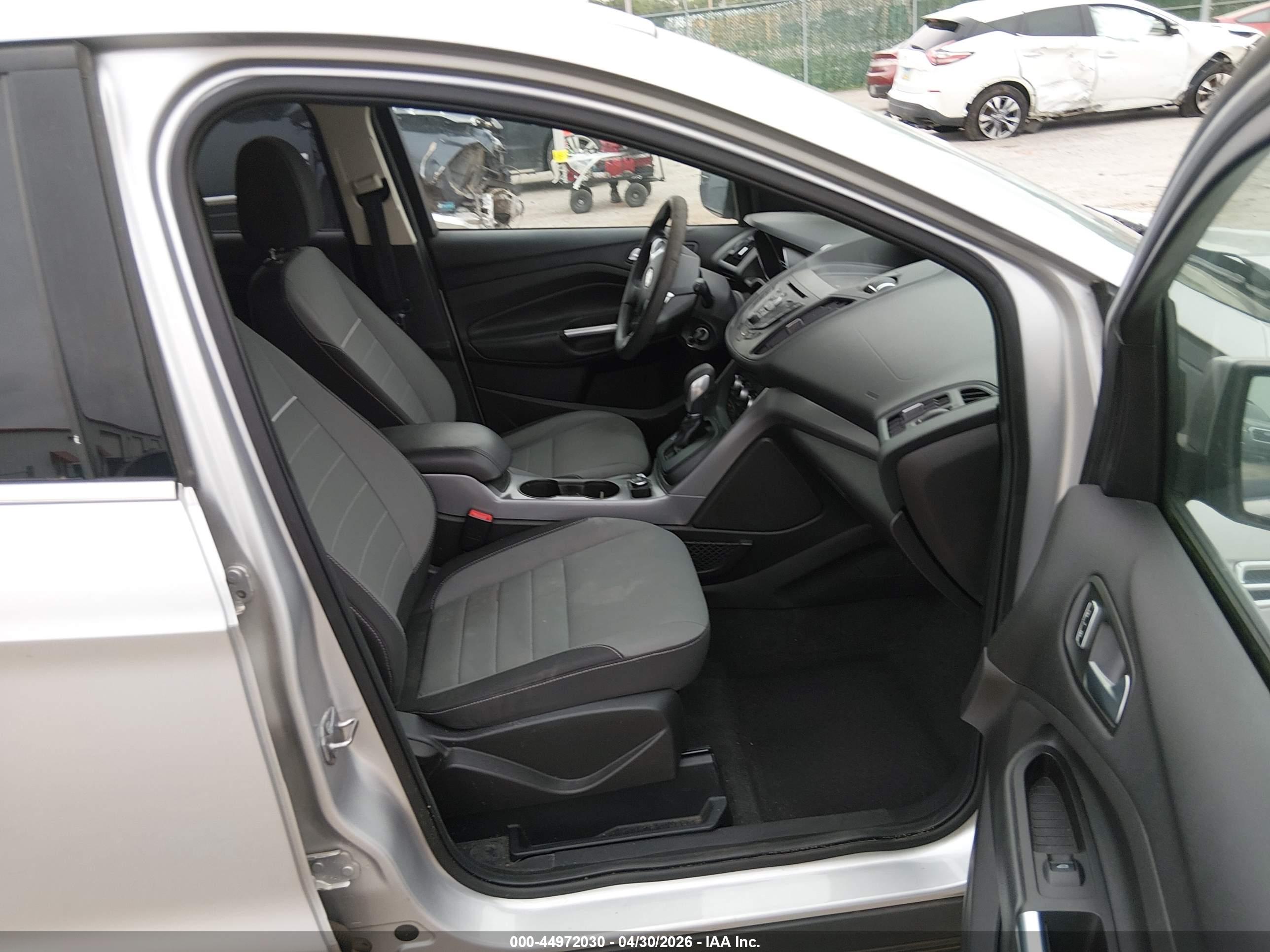 FORD ESCAPE image 5