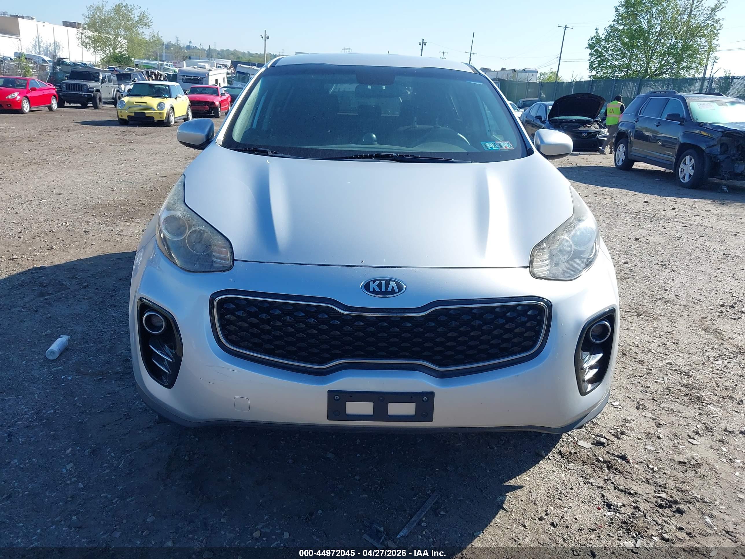 KIA SPORTAGE image 6
