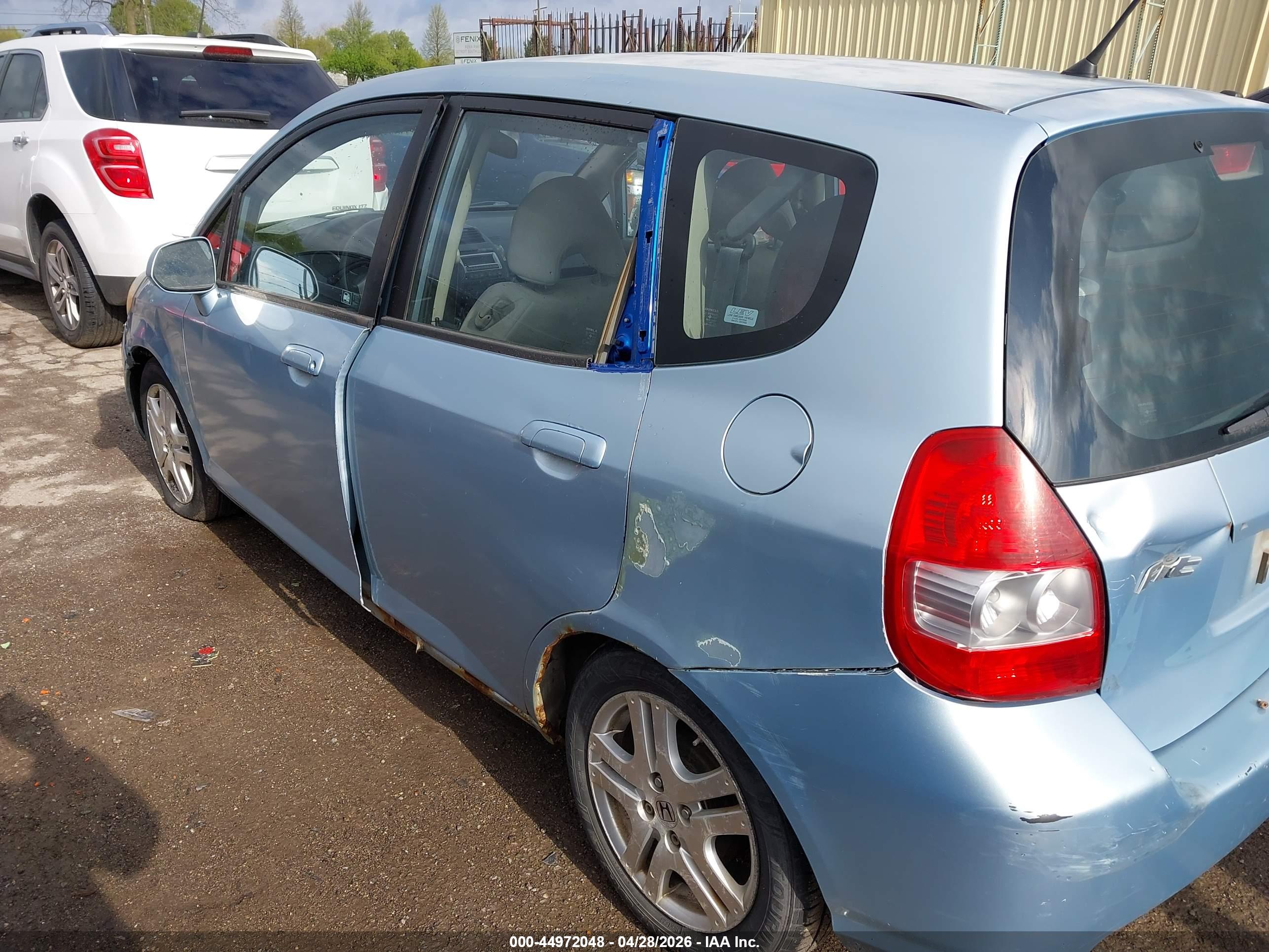 HONDA FIT image 3