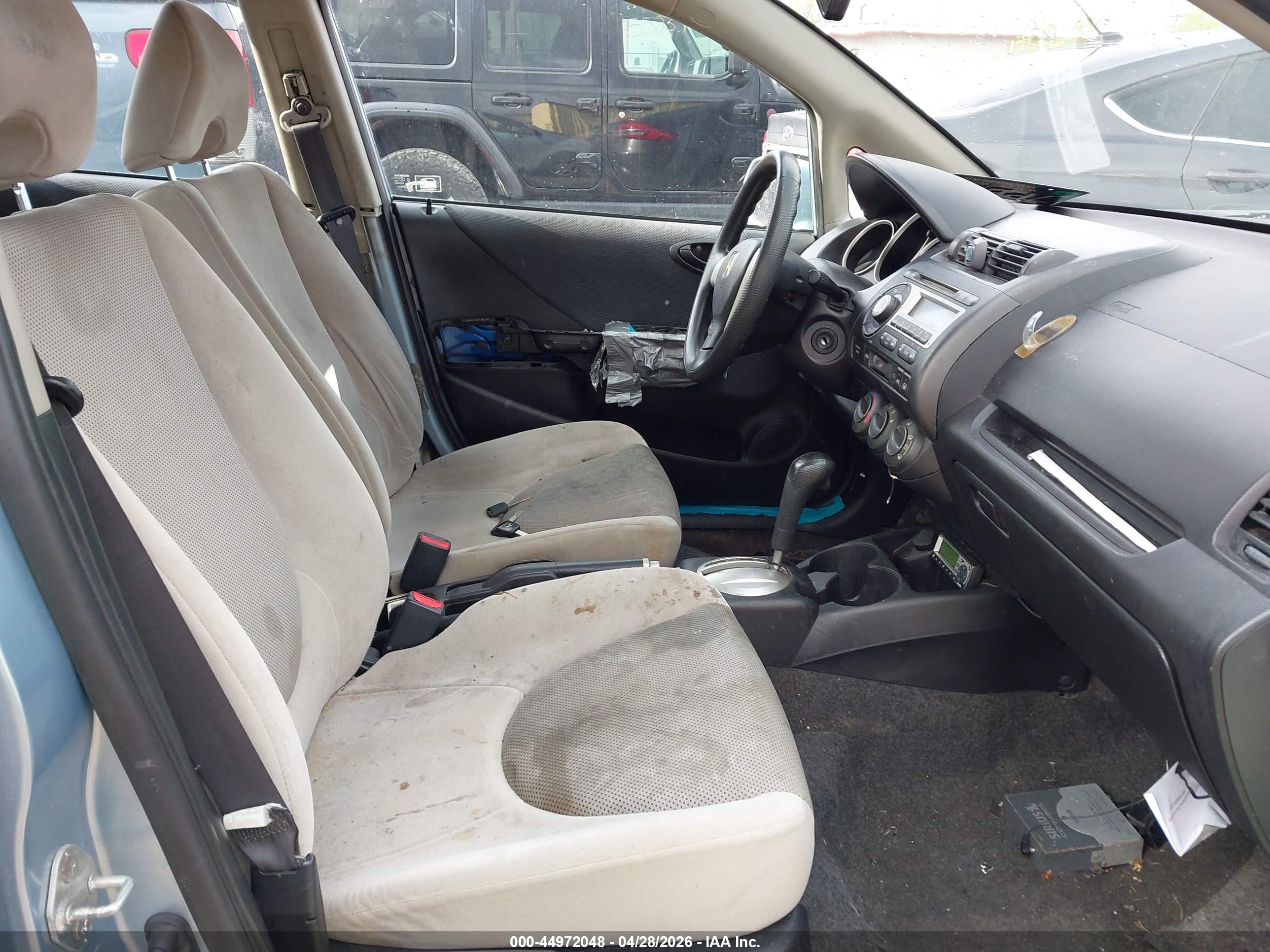 HONDA FIT image 5