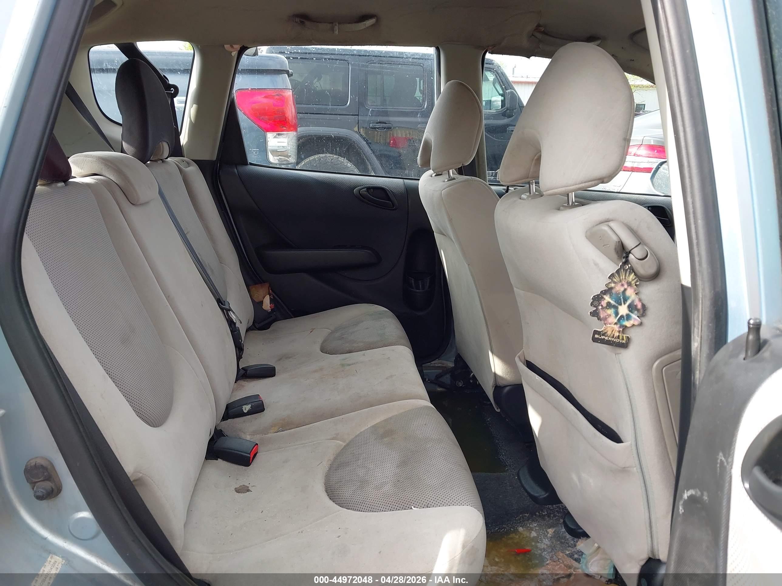 HONDA FIT image 8