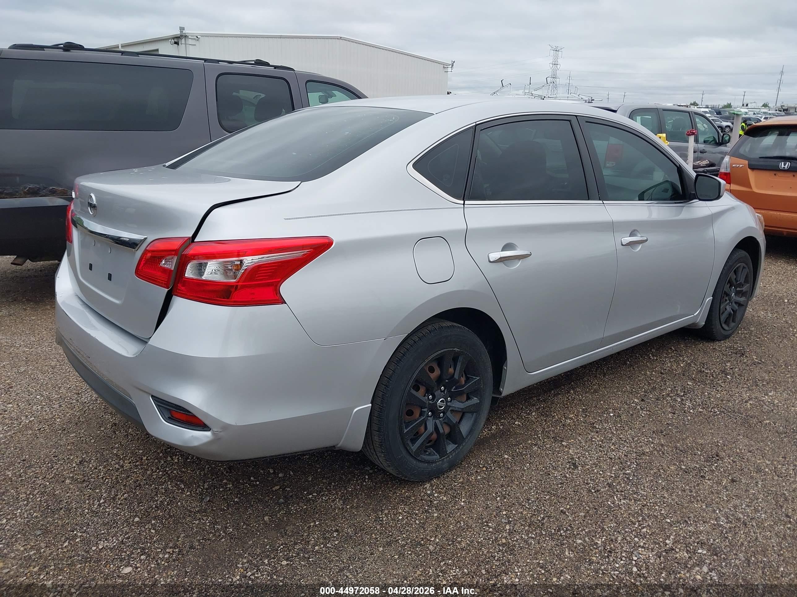 NISSAN SENTRA image 4