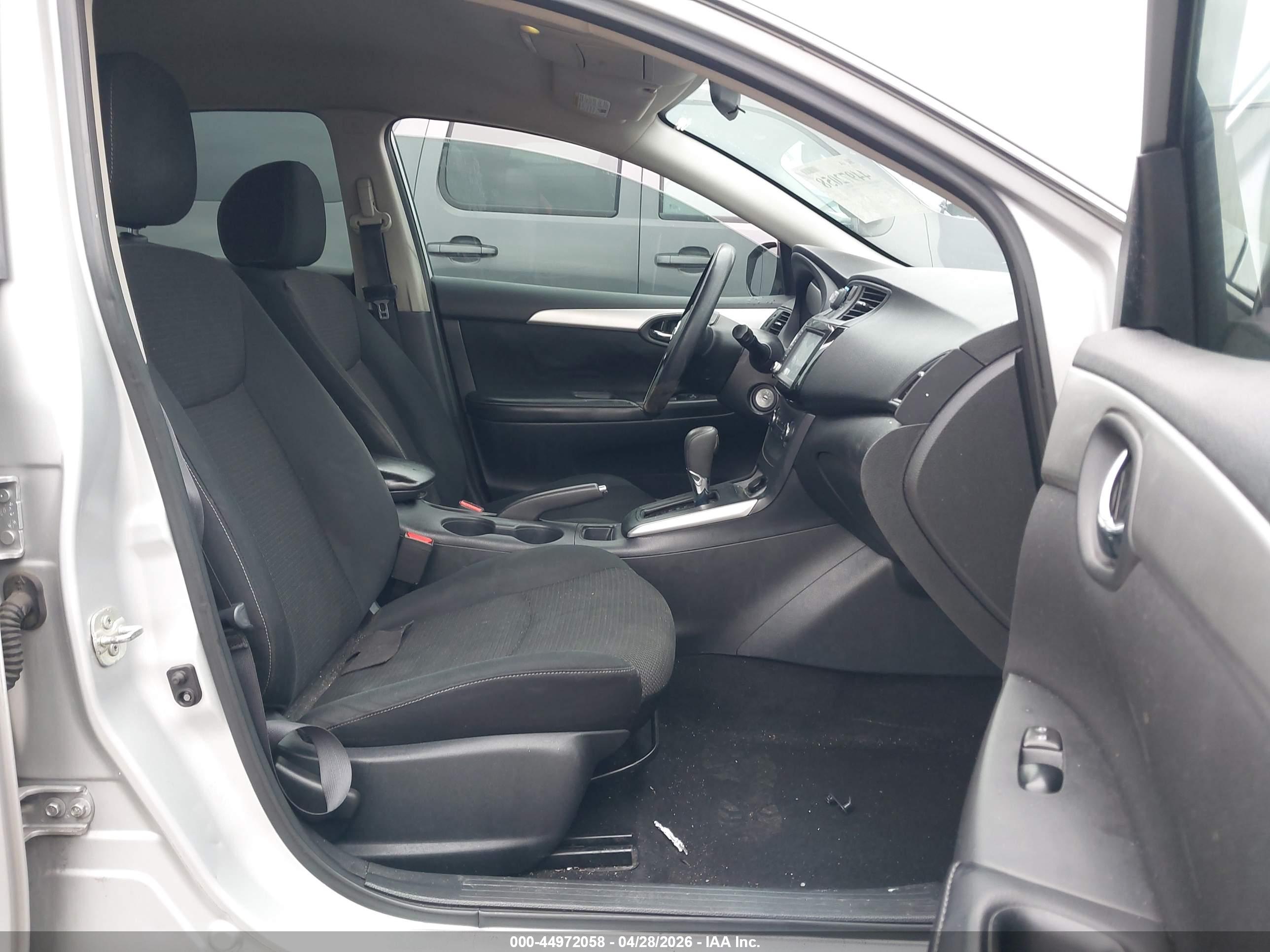 NISSAN SENTRA image 5