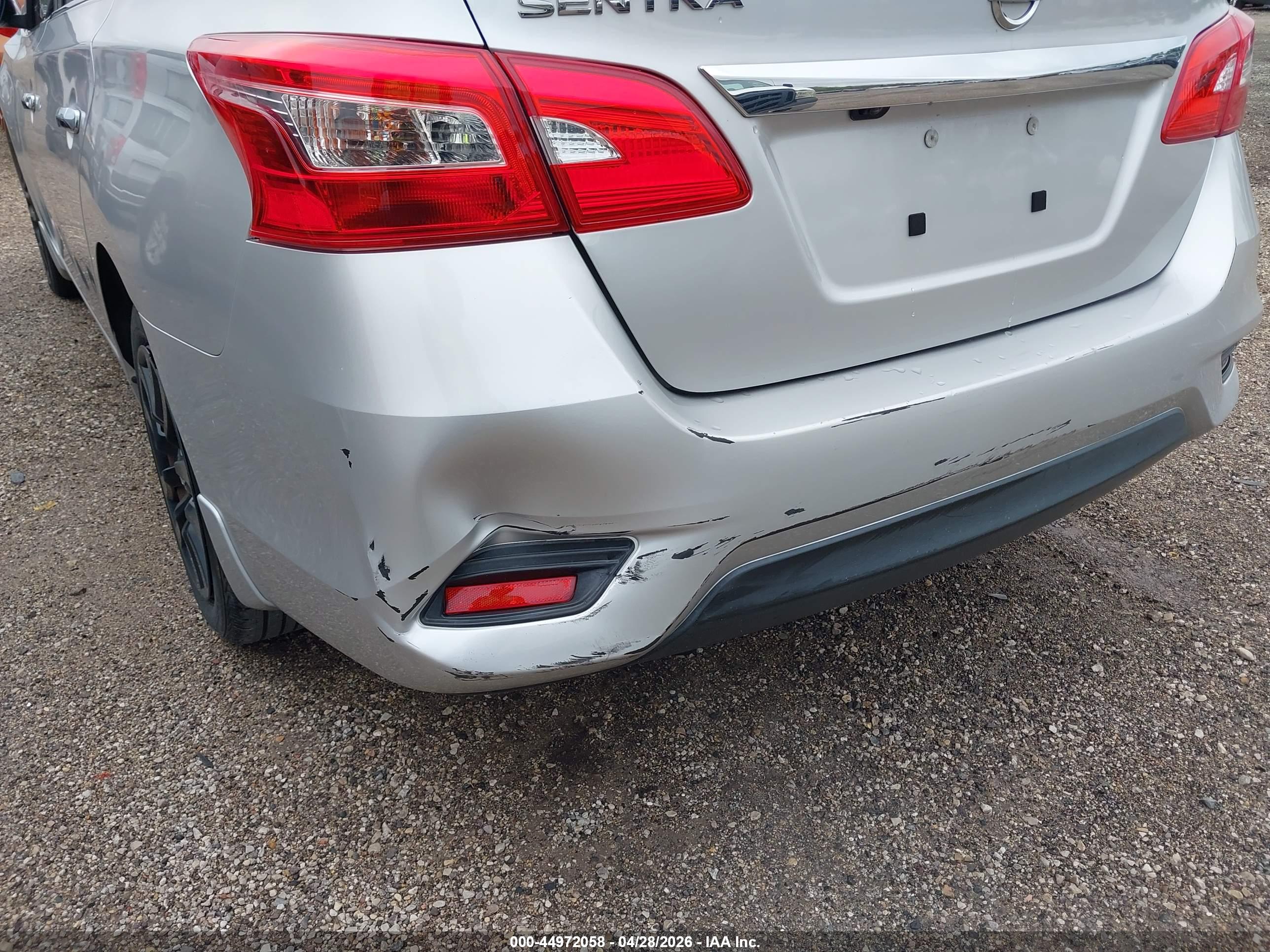 NISSAN SENTRA image 6