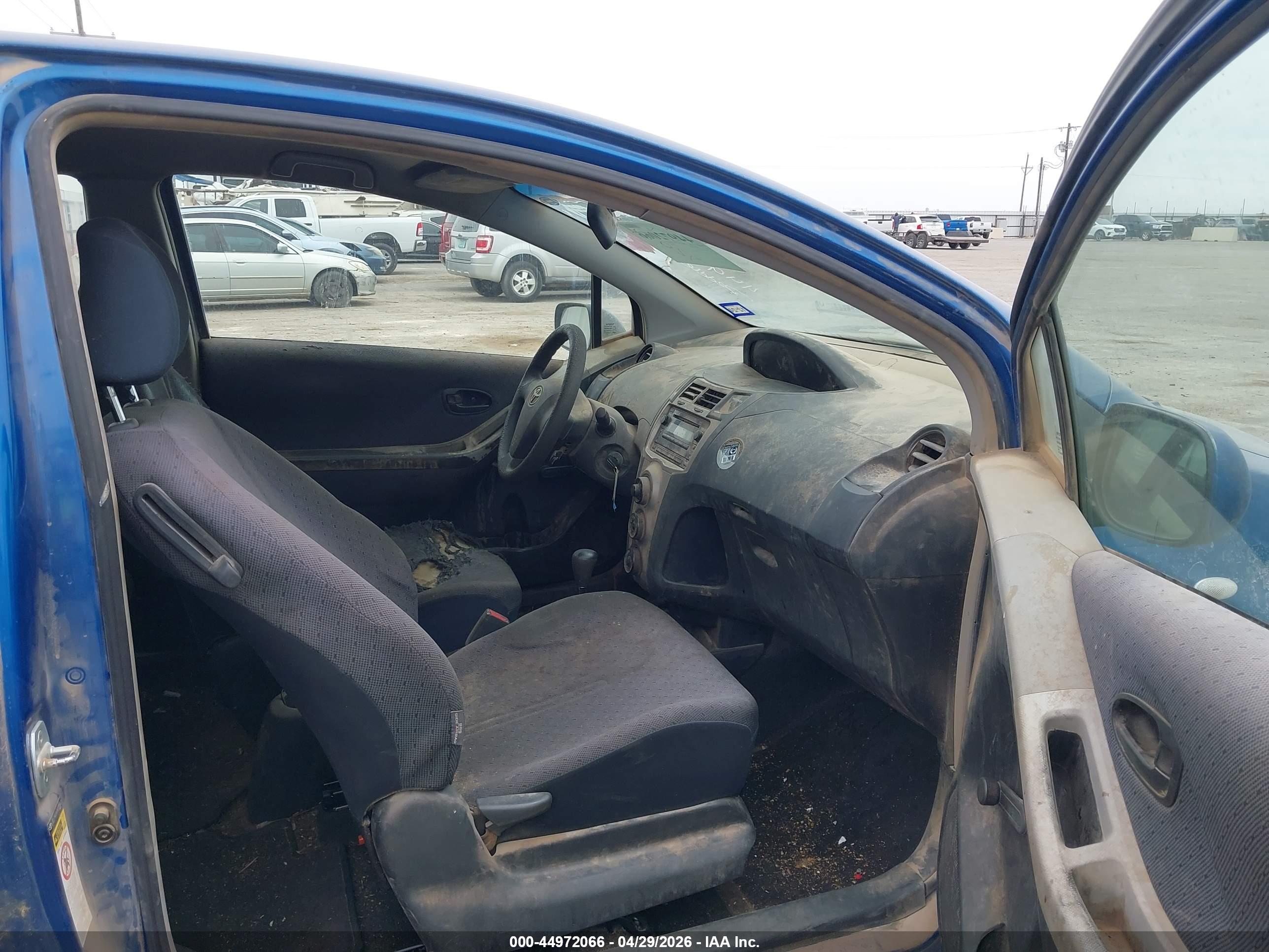 TOYOTA YARIS image 5