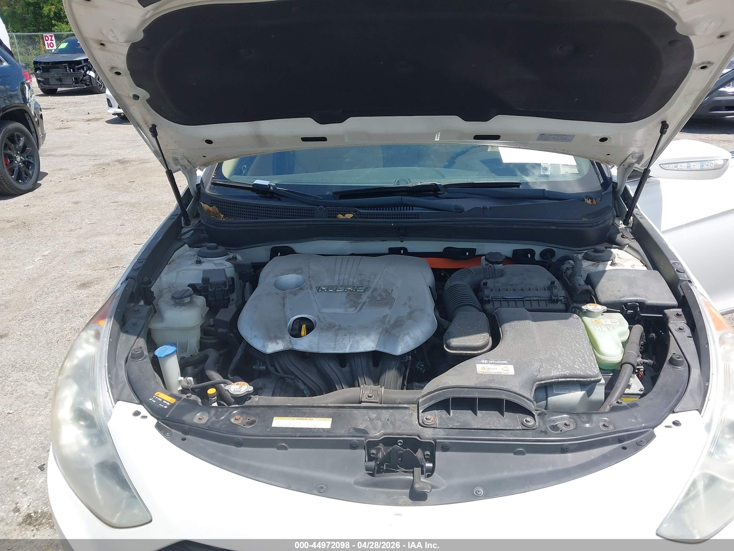 HYUNDAI SONATA image 10