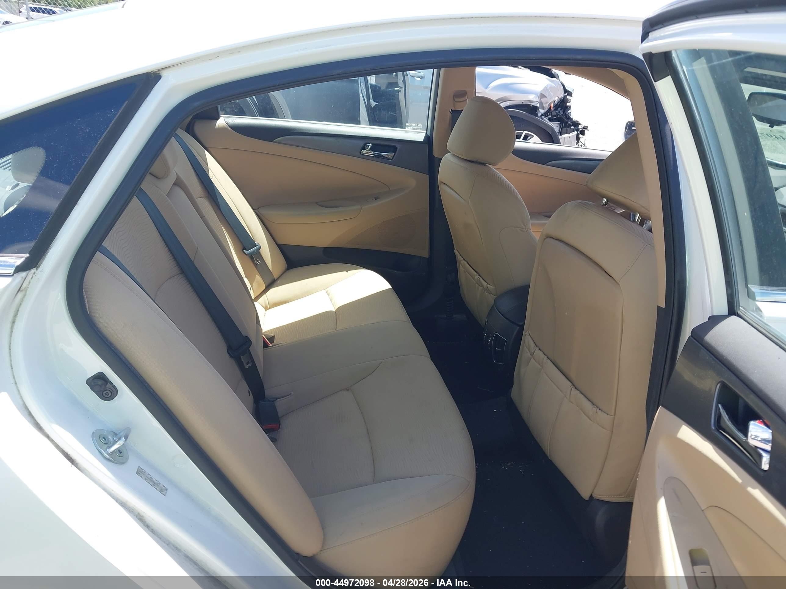 HYUNDAI SONATA image 8