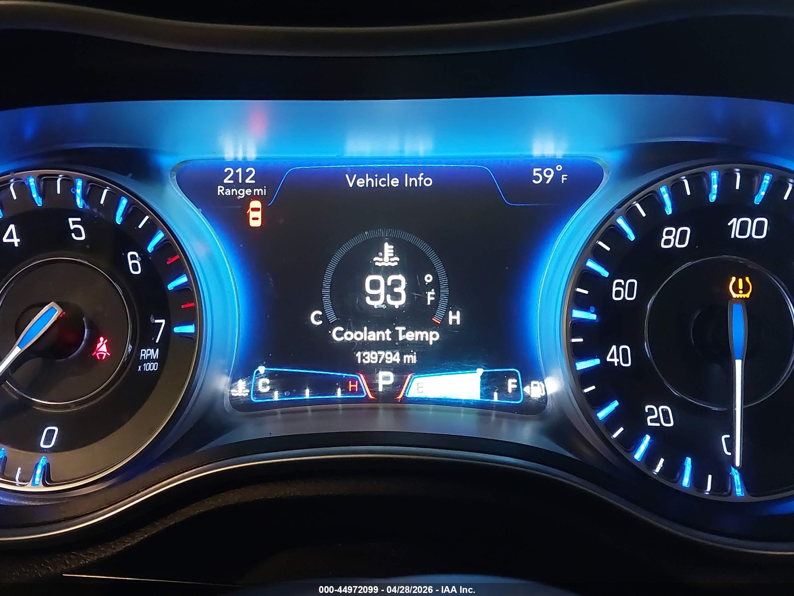 CHRYSLER 300 image 7