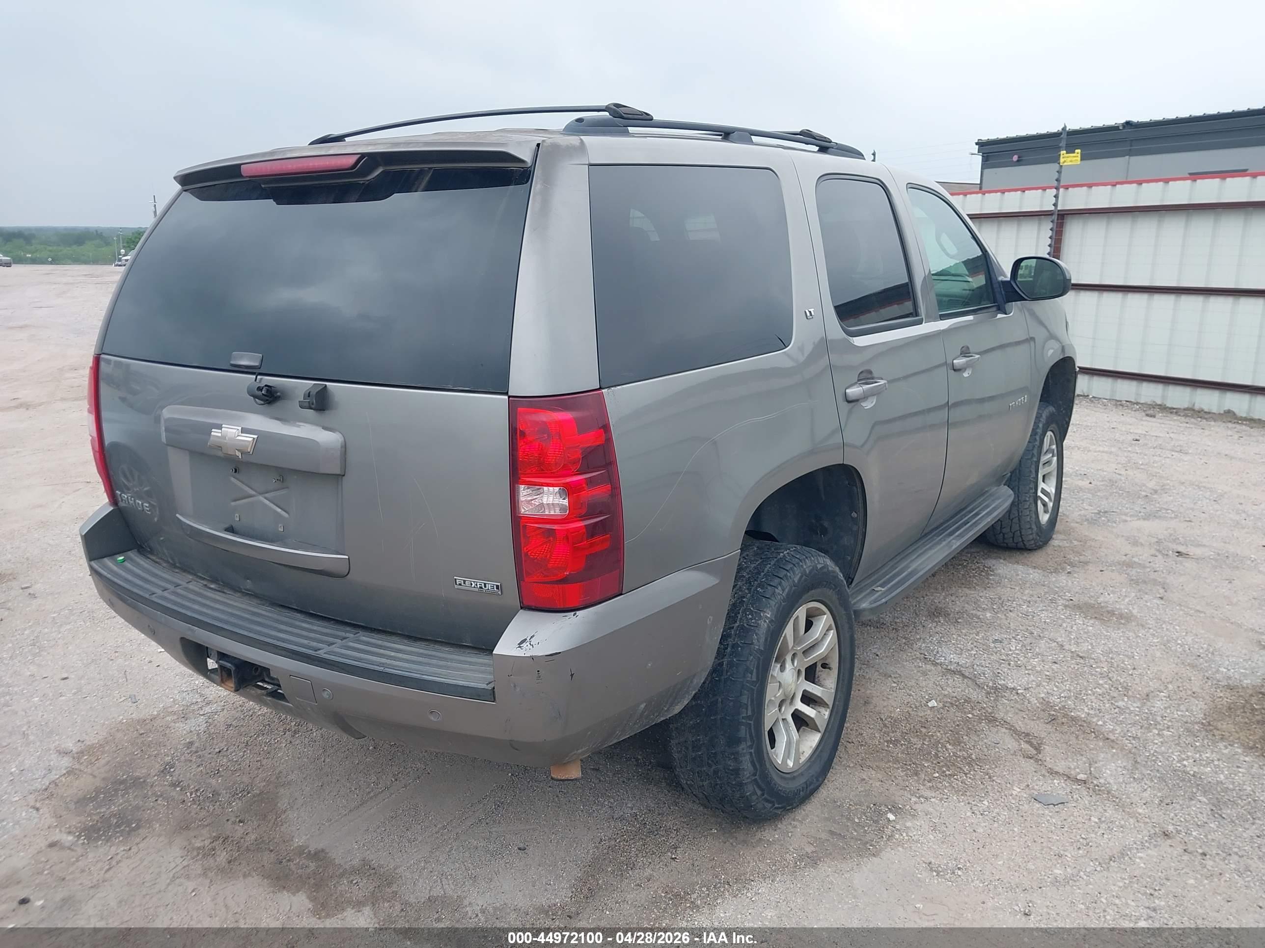 CHEVROLET TAHOE image 4