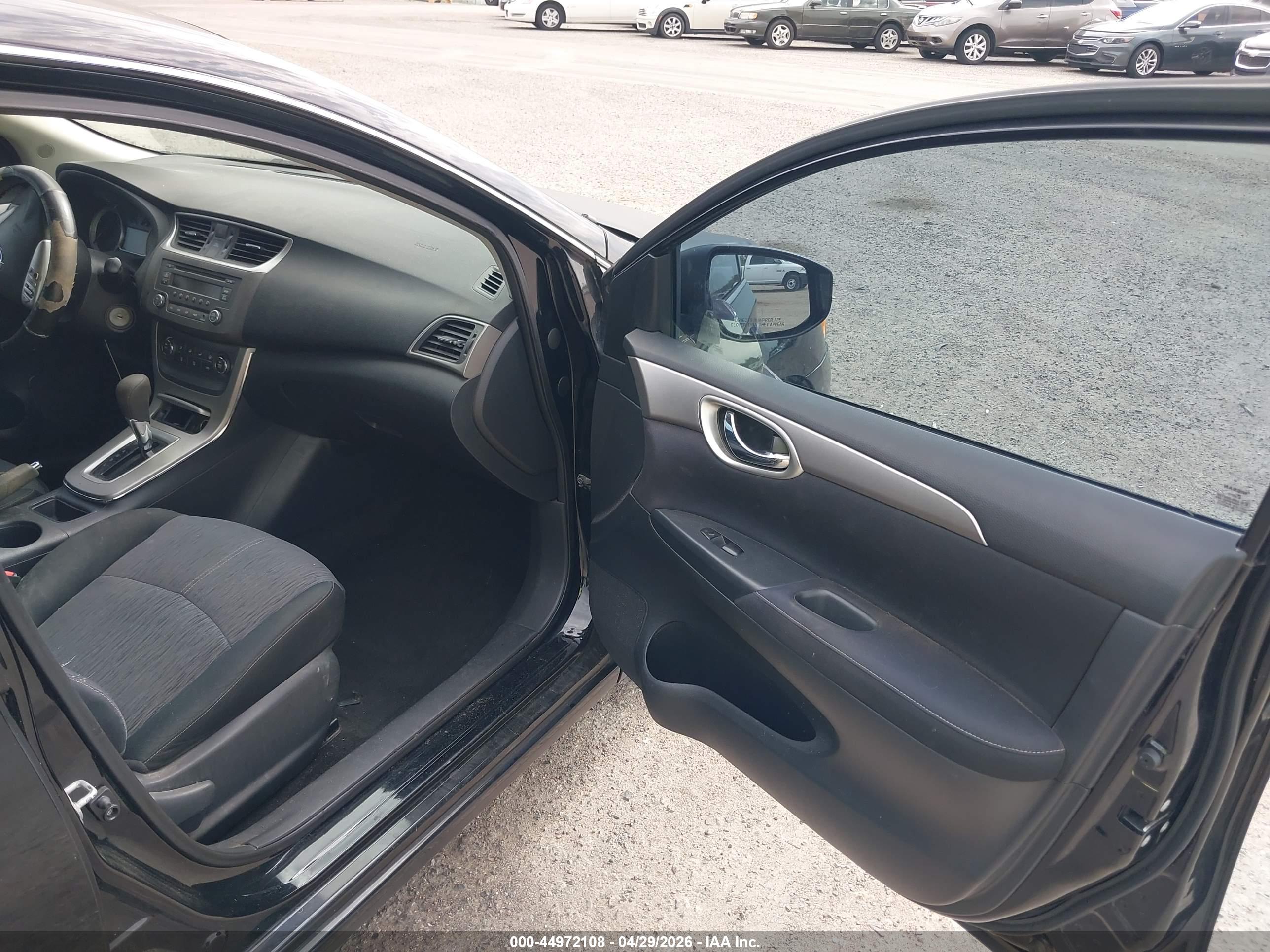 NISSAN SENTRA image 5