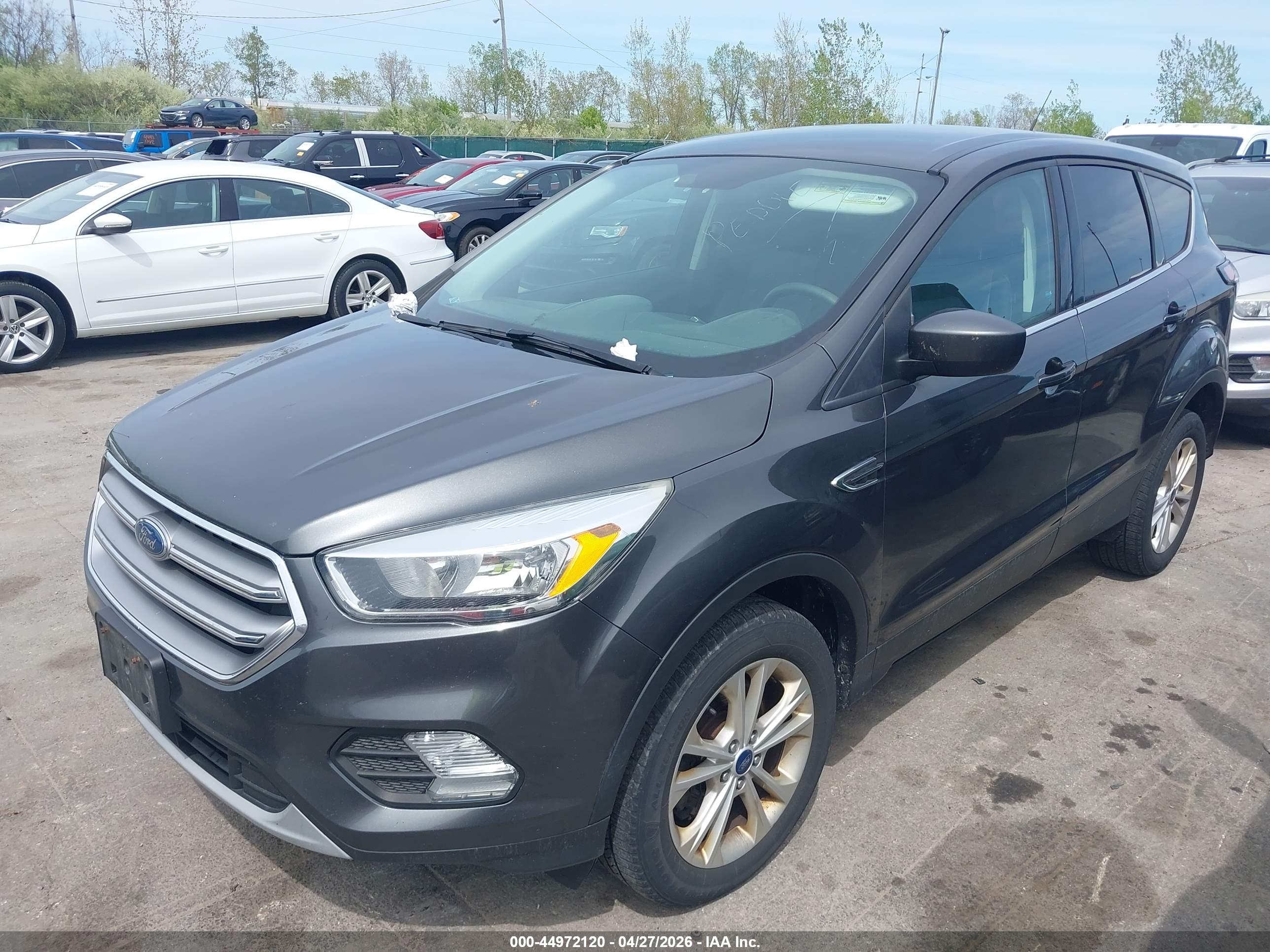 FORD ESCAPE image 2