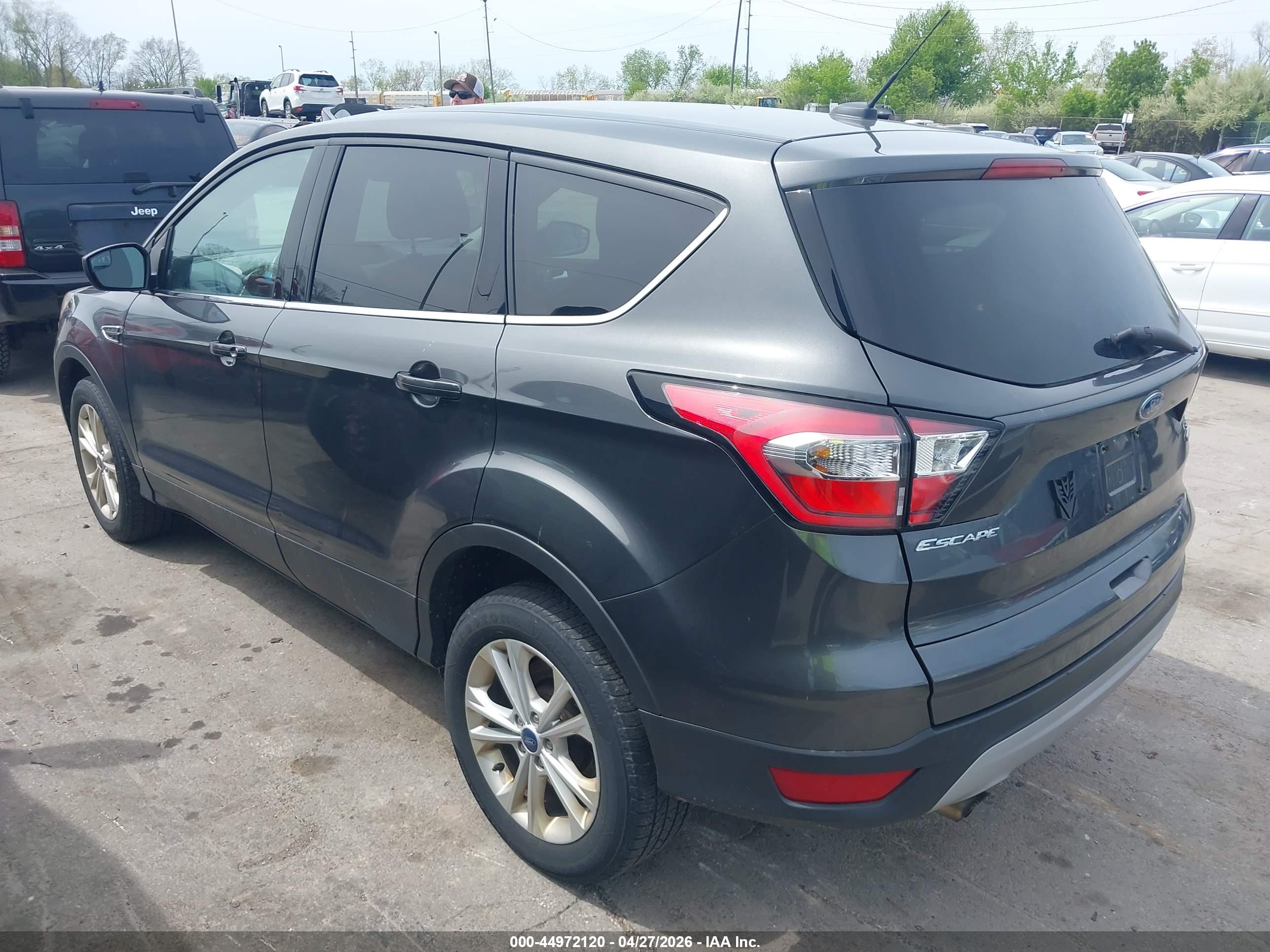 FORD ESCAPE image 3