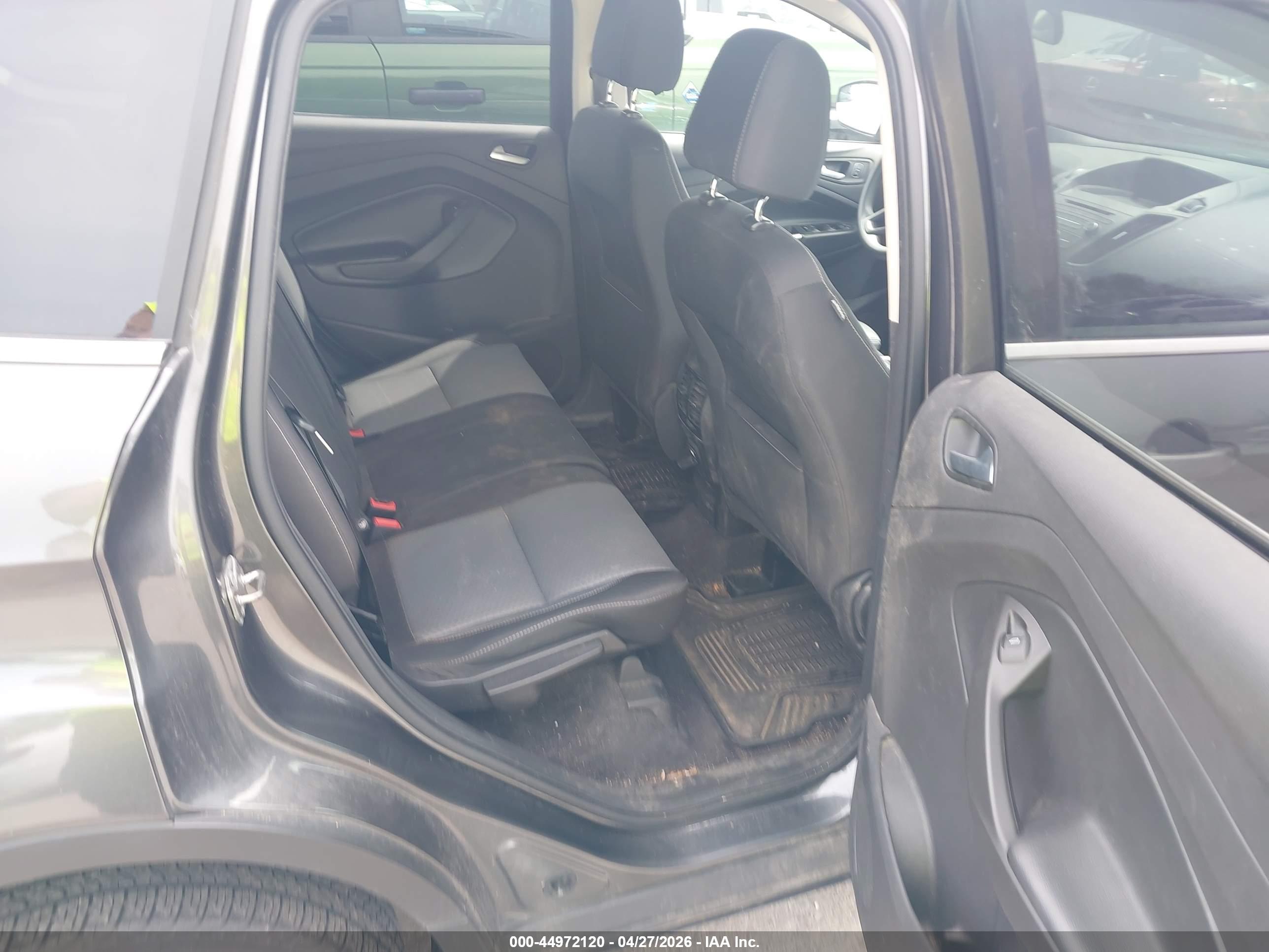 FORD ESCAPE image 8