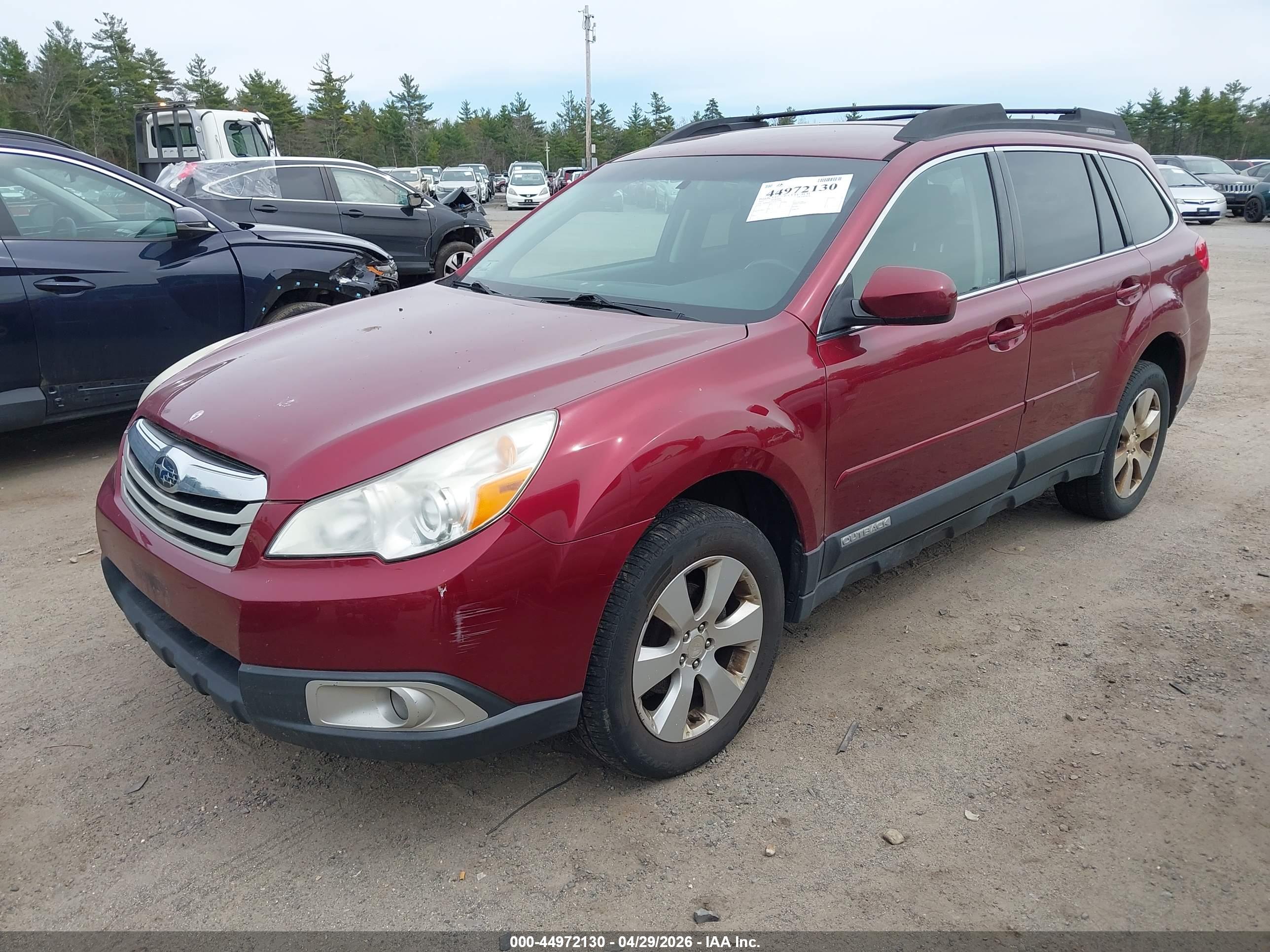 SUBARU OUTBACK image 2