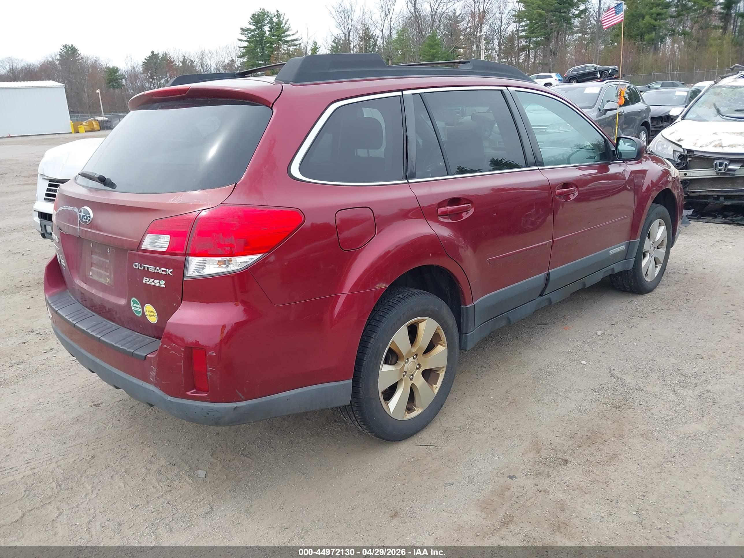 SUBARU OUTBACK image 4