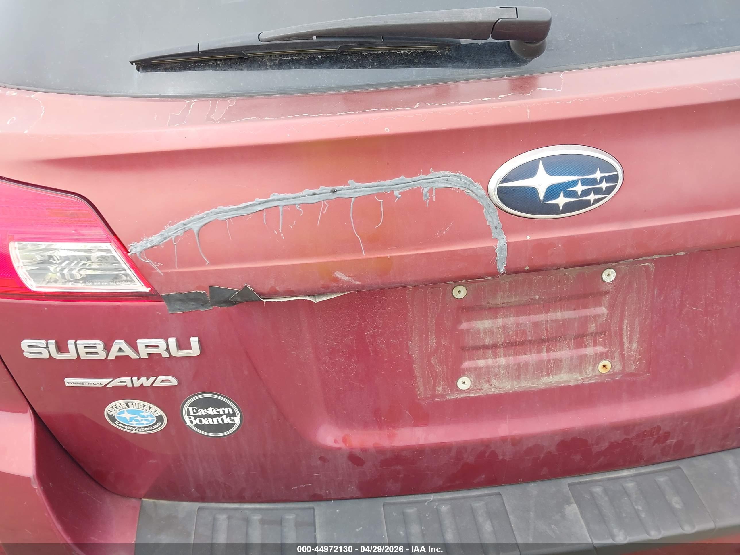 SUBARU OUTBACK image 6