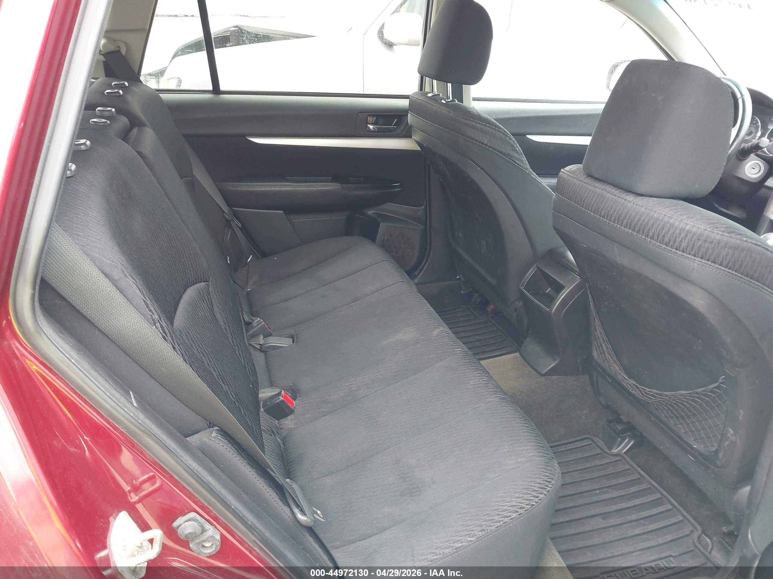 SUBARU OUTBACK image 8