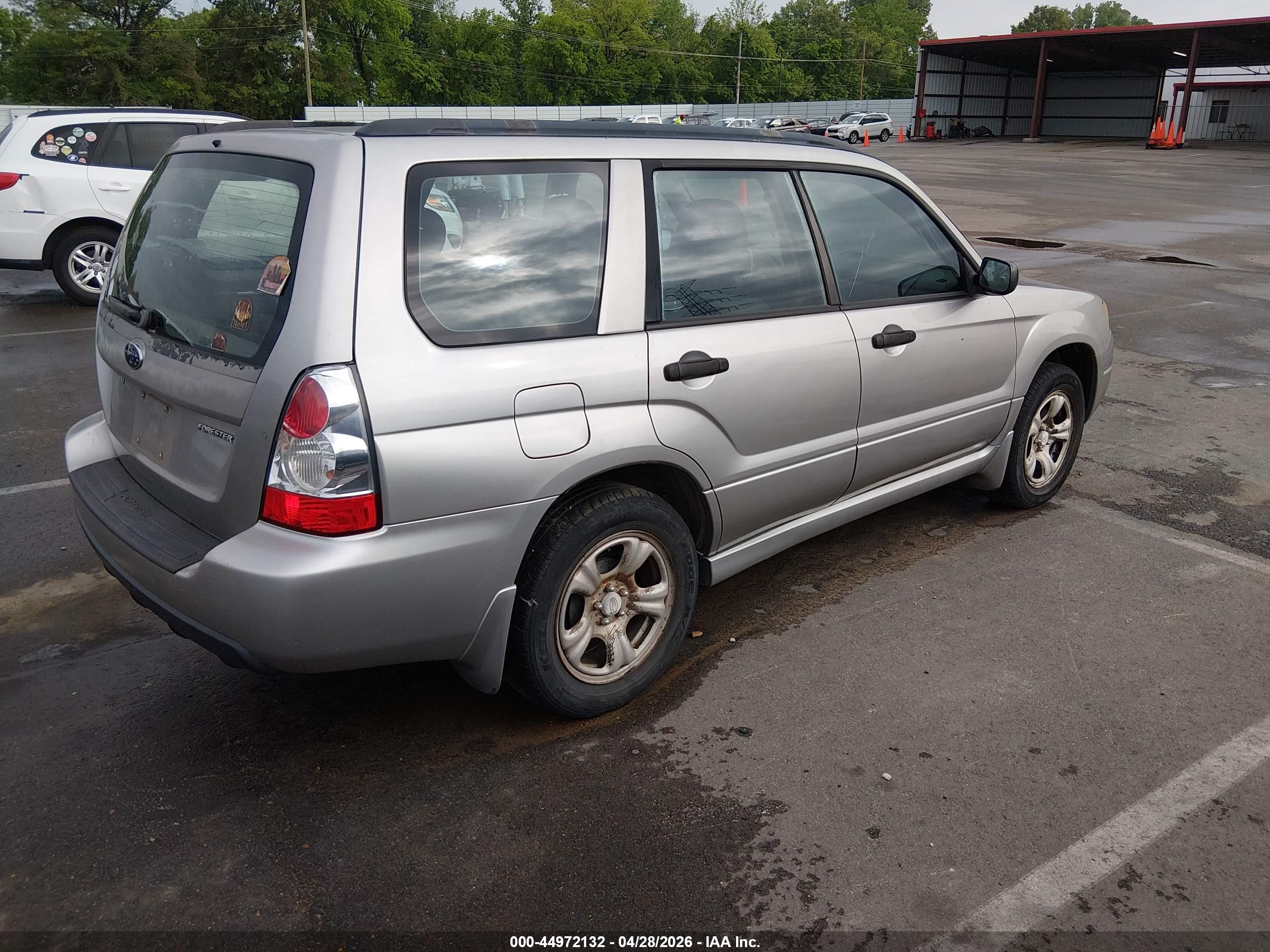SUBARU FORESTER image 4