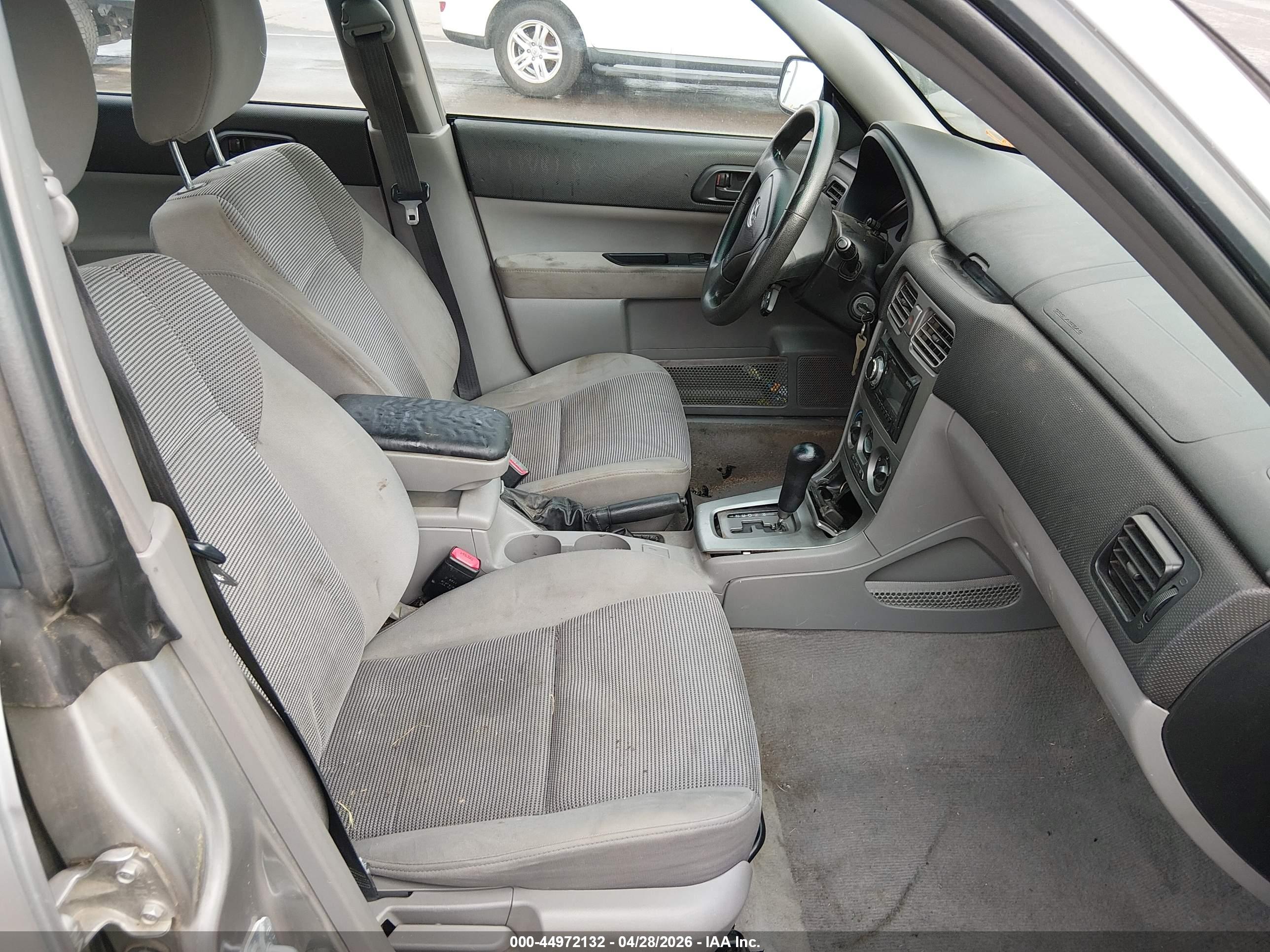 SUBARU FORESTER image 5
