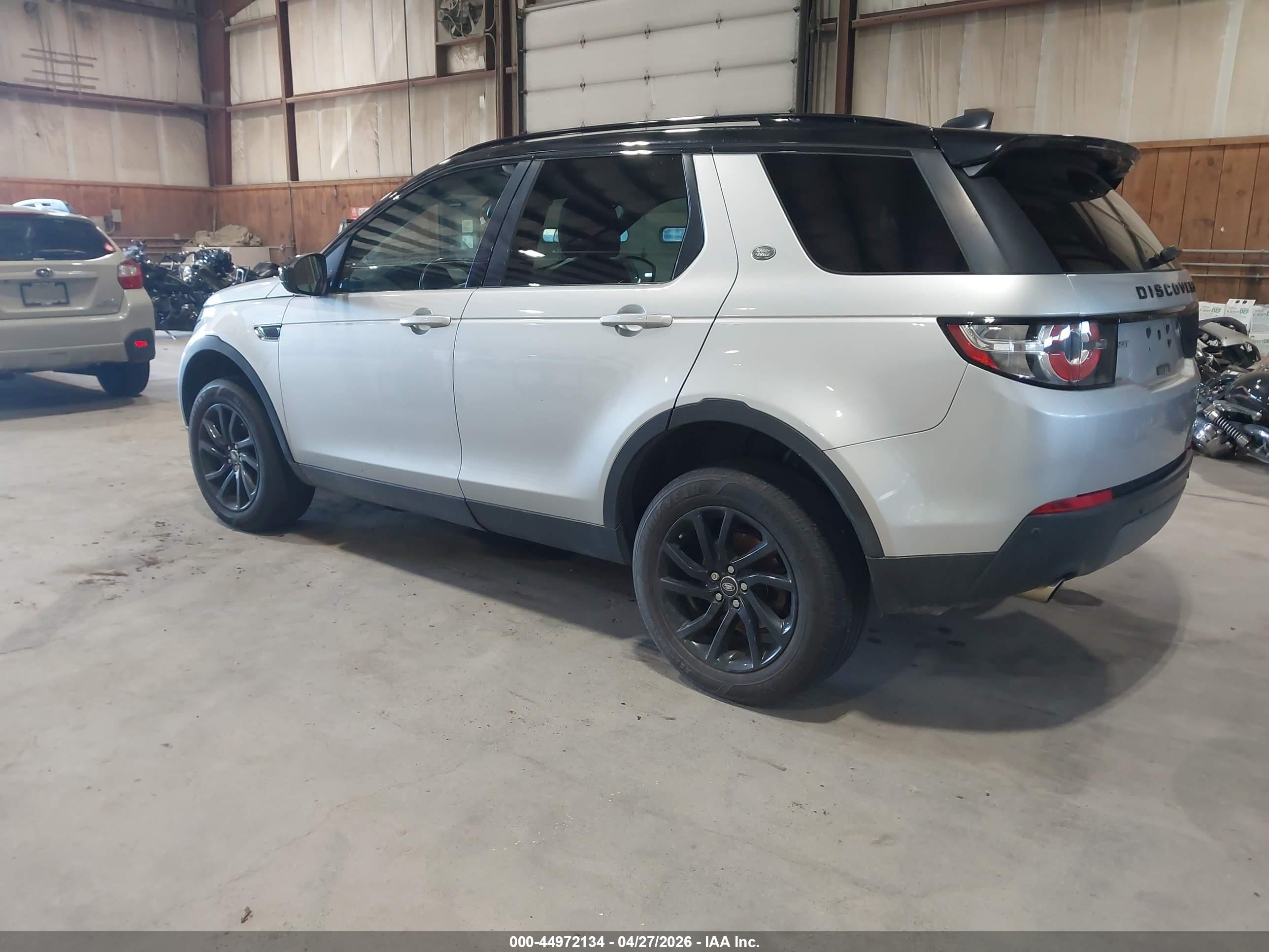 LAND ROVER image 3