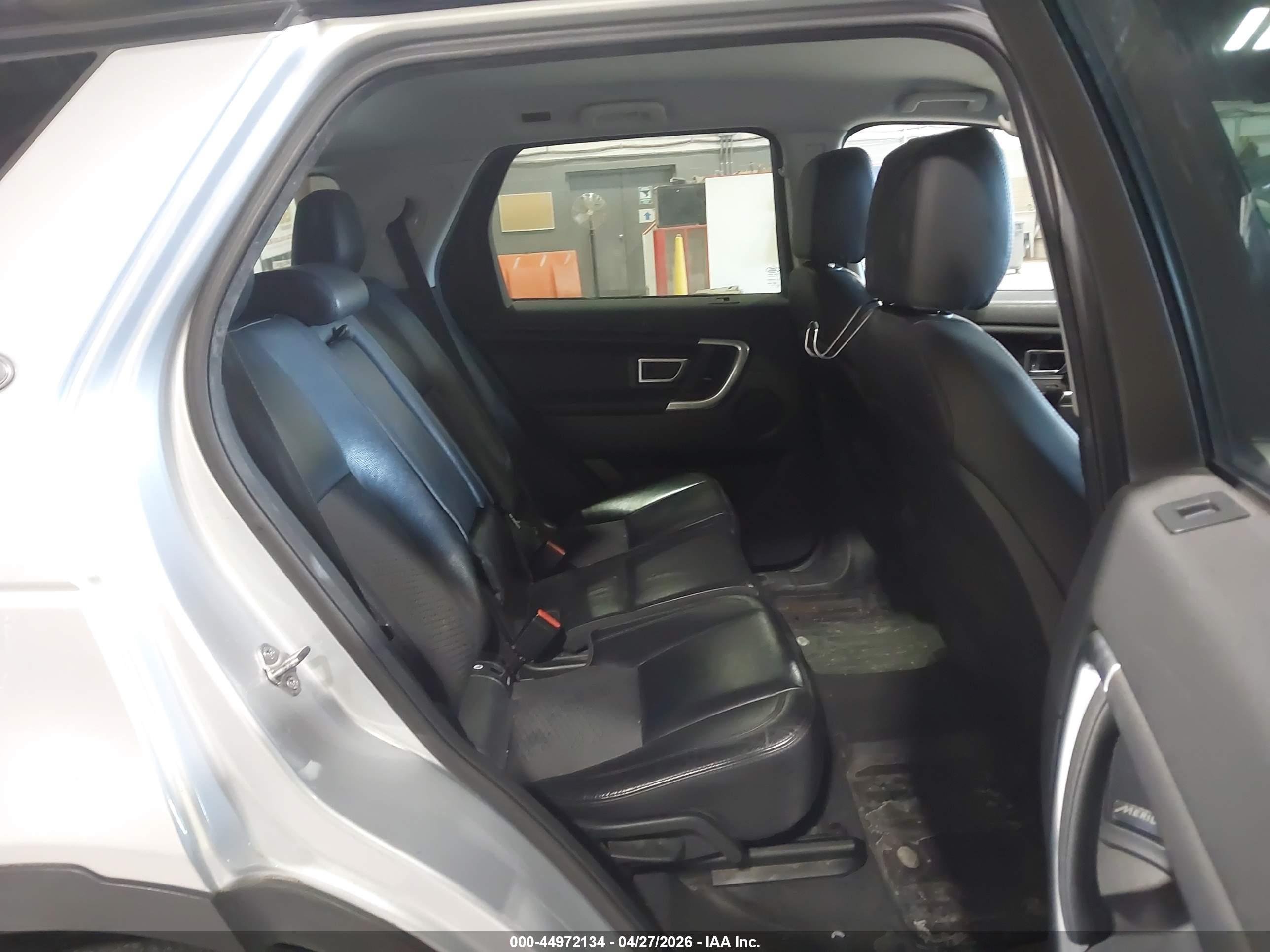 LAND ROVER image 8