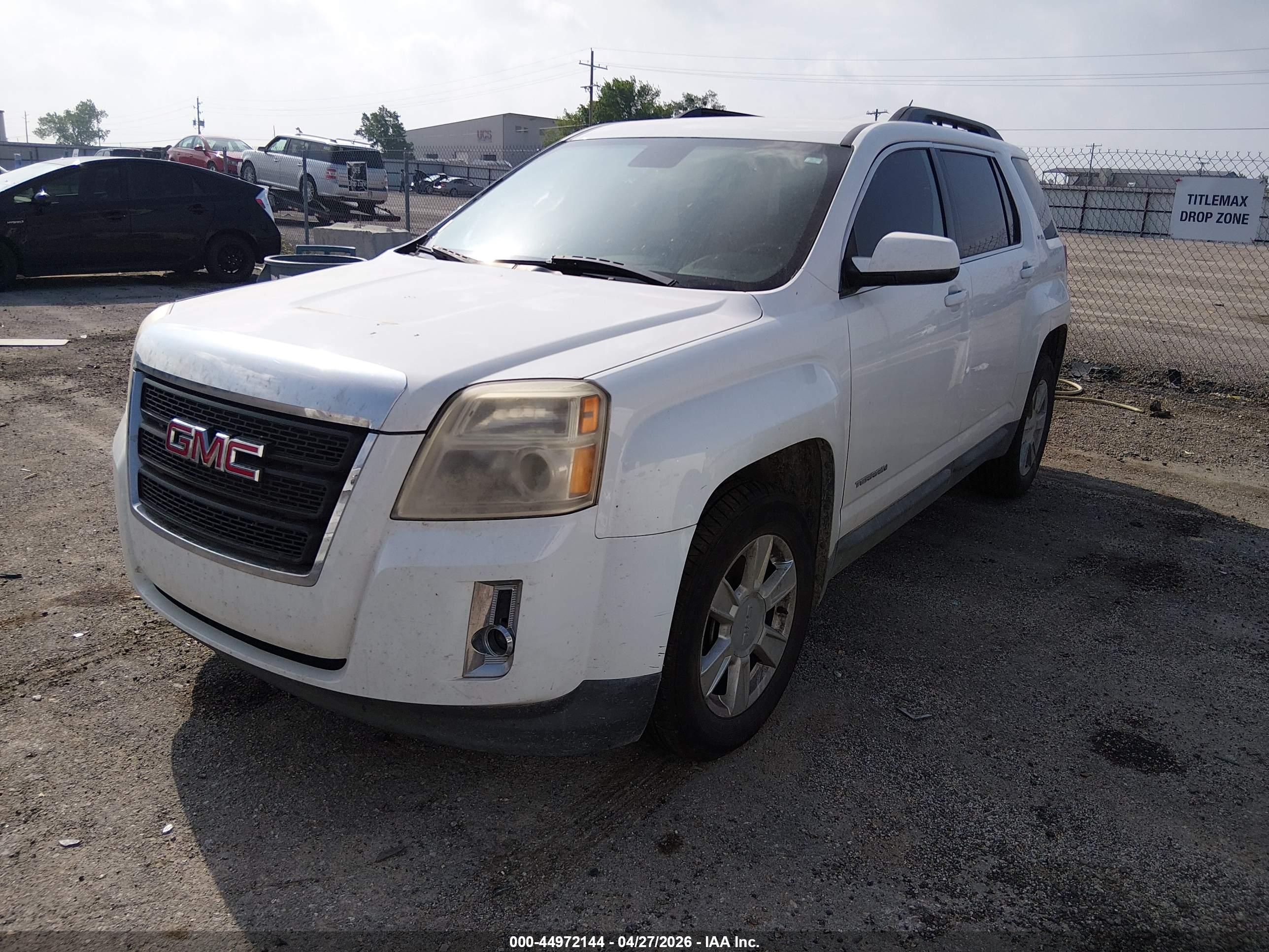 GMC TERRAIN image 2