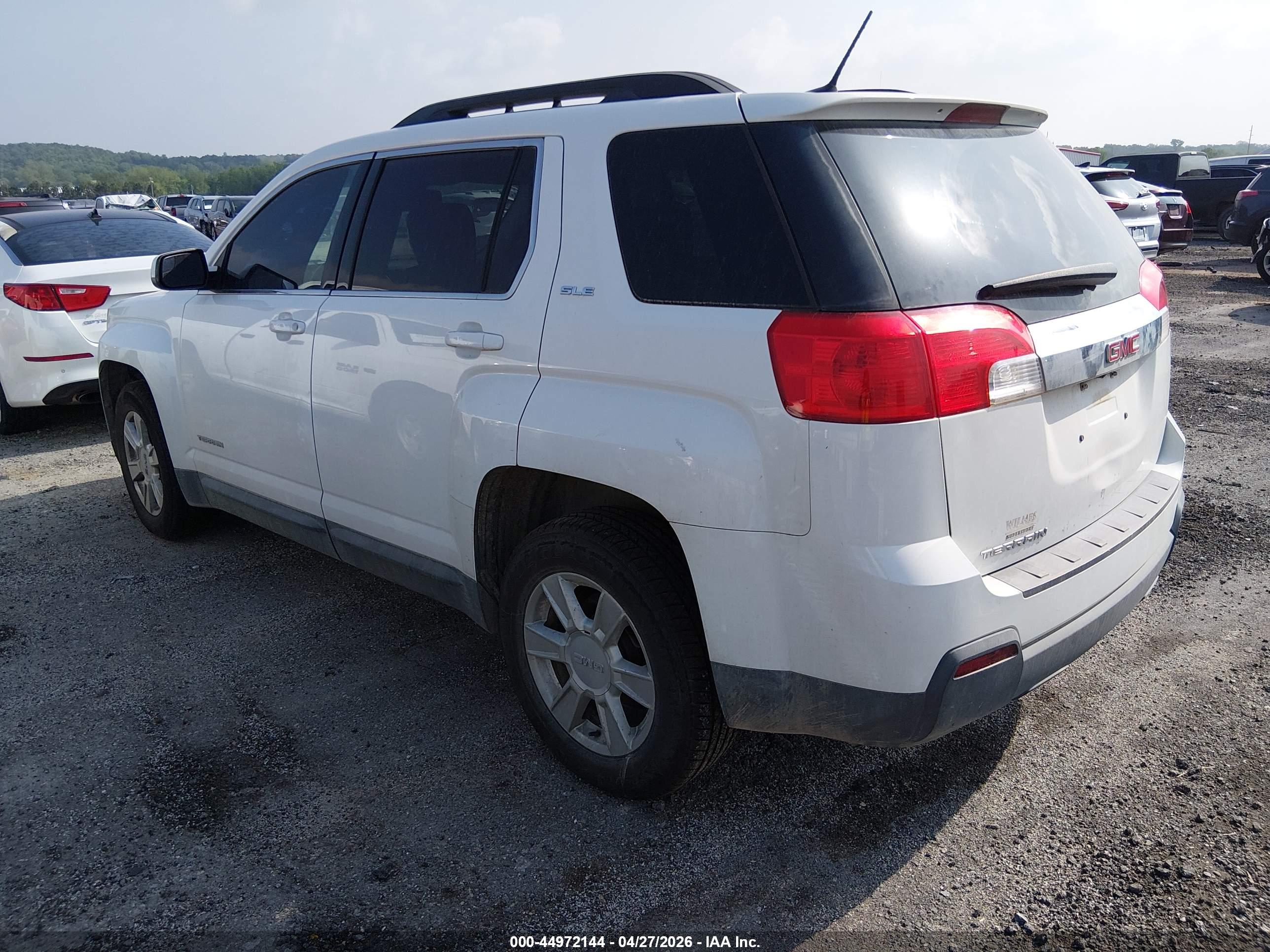 GMC TERRAIN image 3