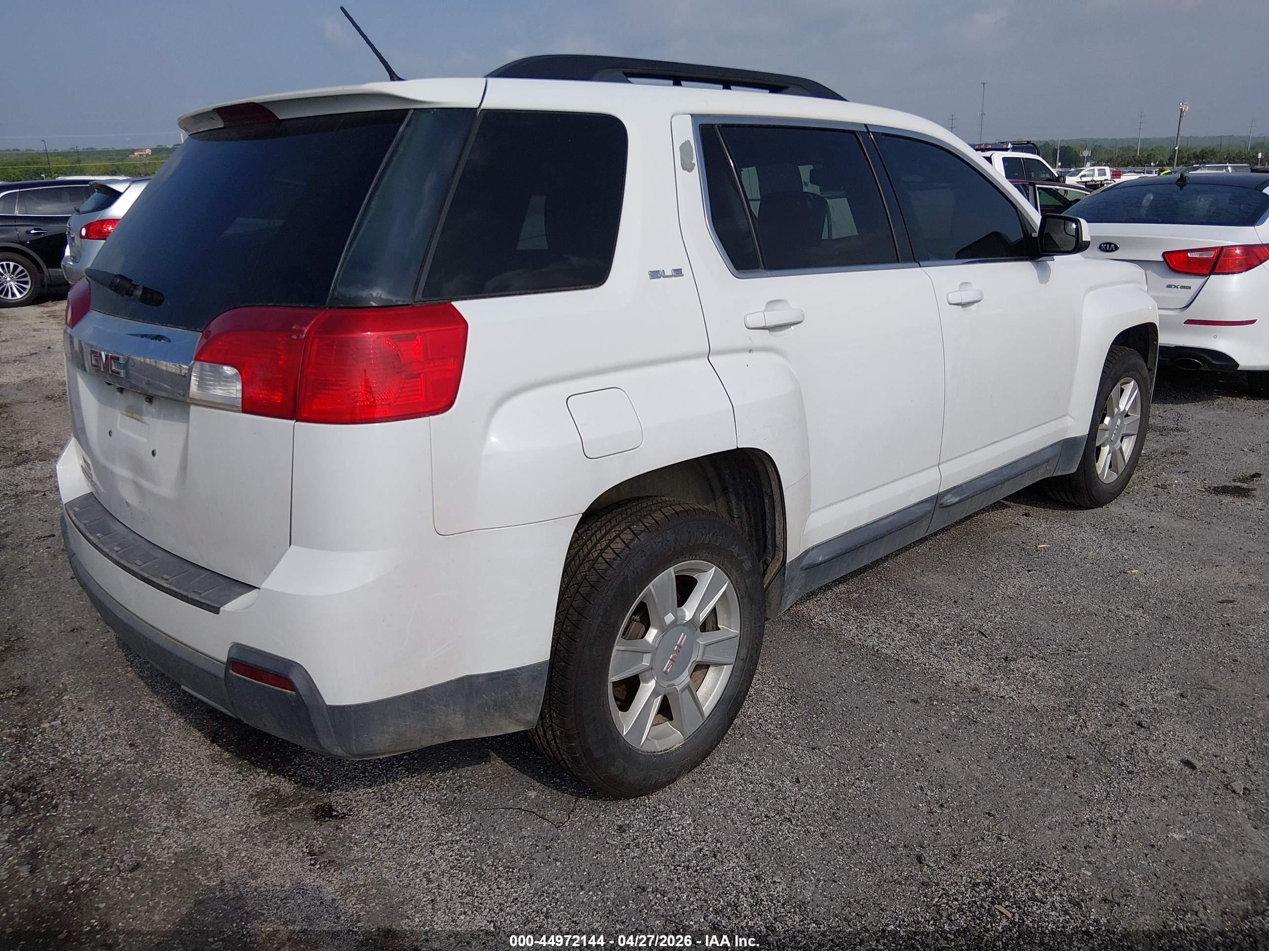 GMC TERRAIN image 4