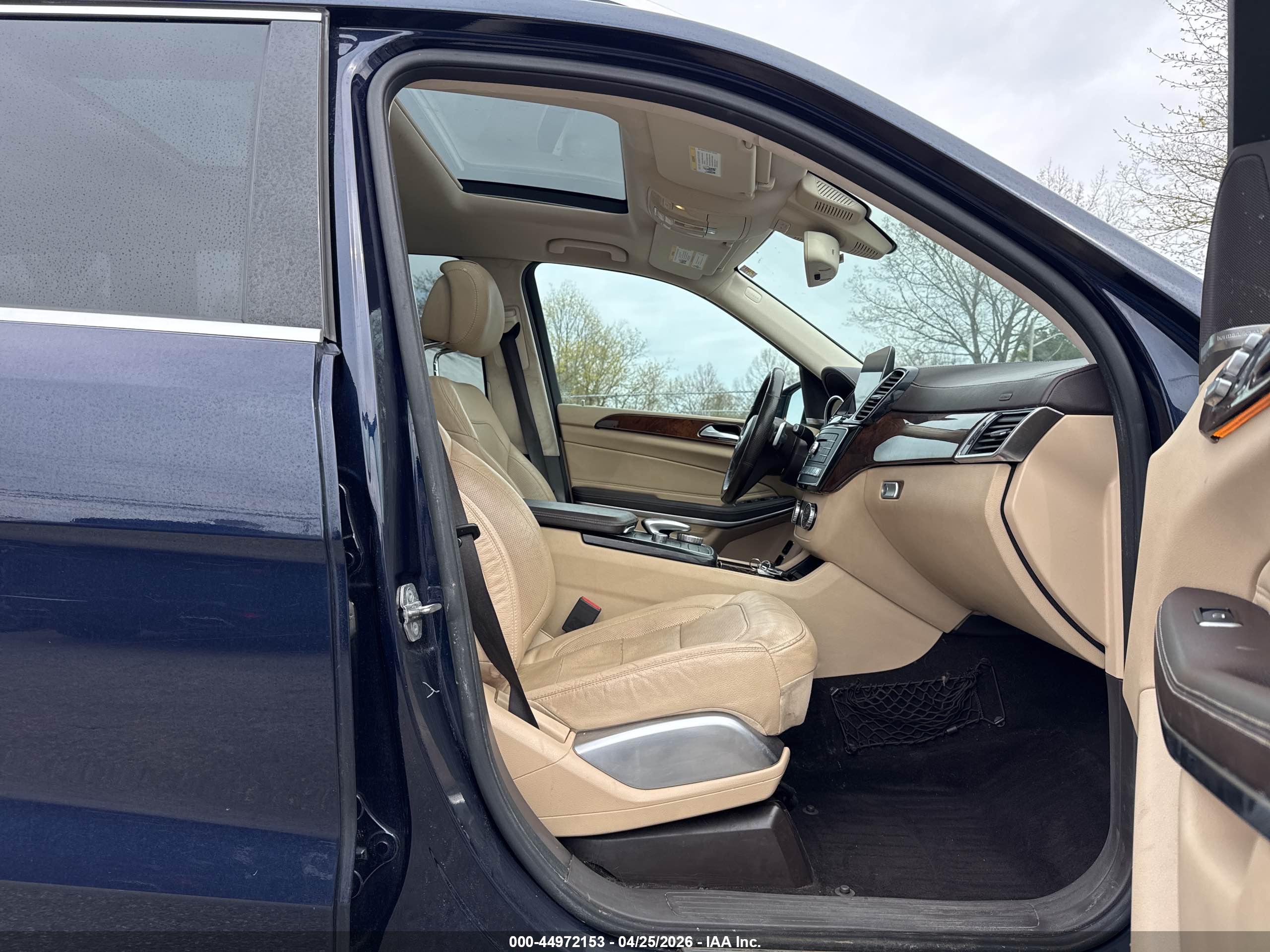 MERCEDES-BENZ GLS image 5
