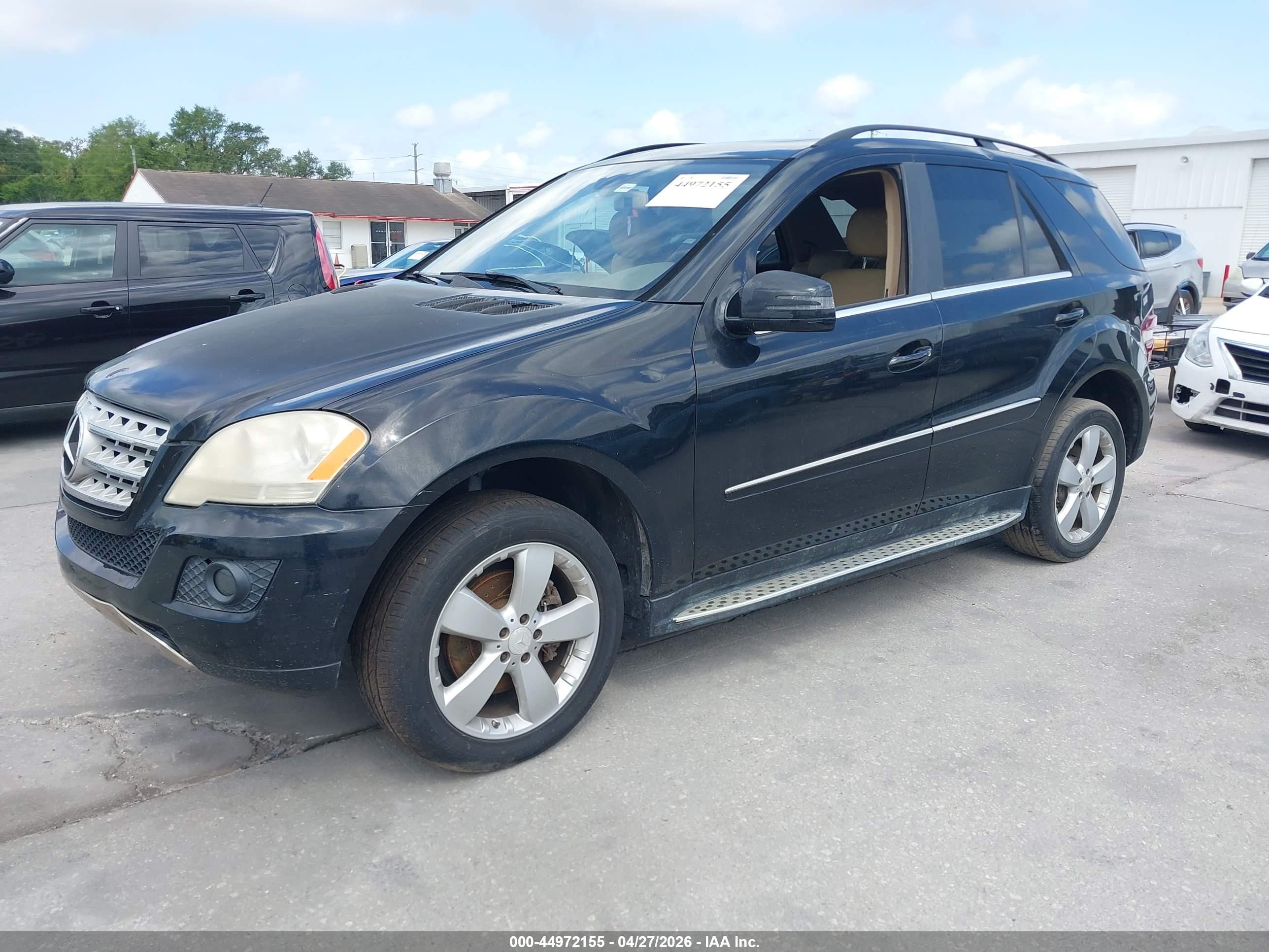 MERCEDES-BENZ ML image 2