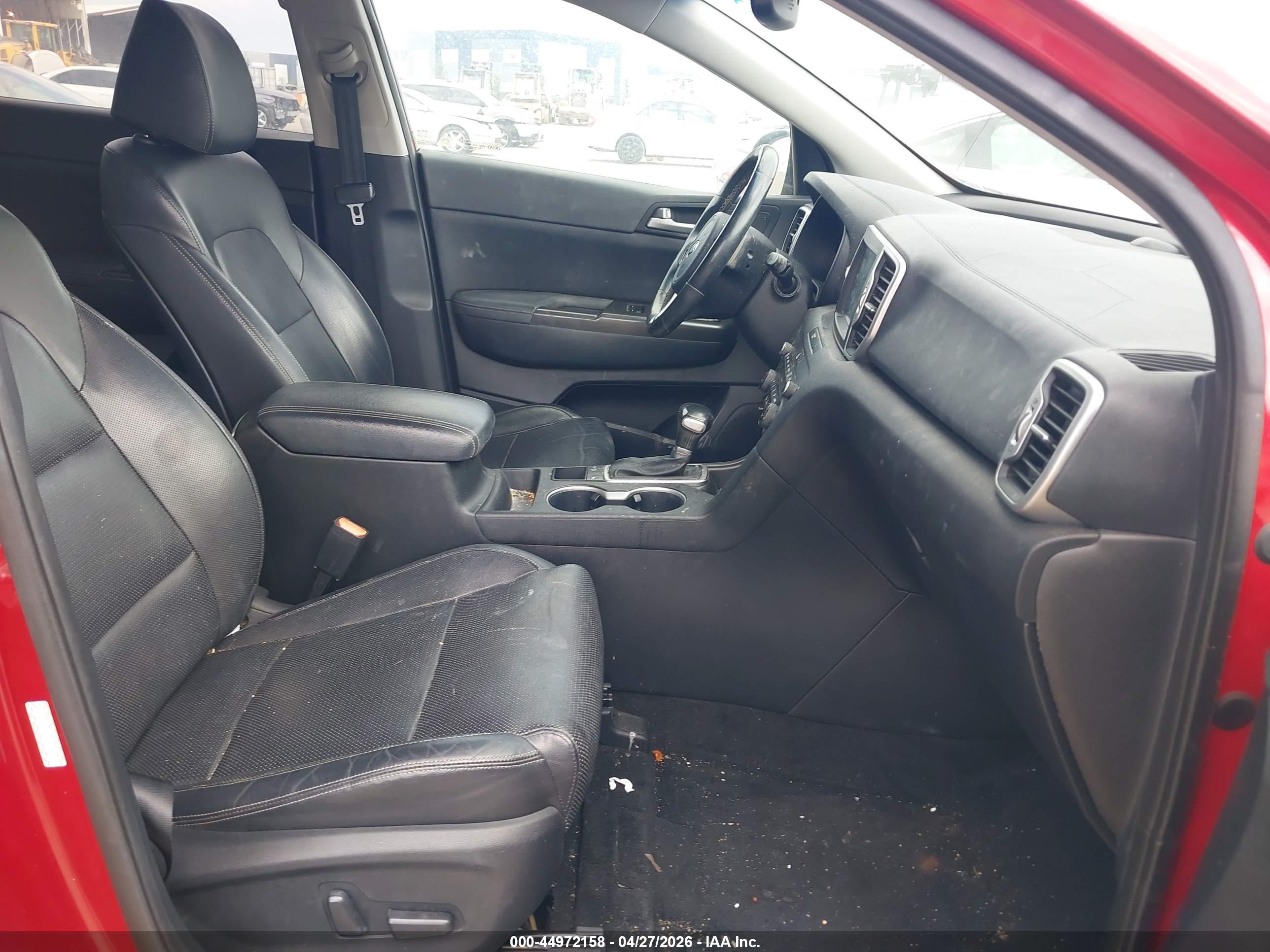 KIA SPORTAGE image 5