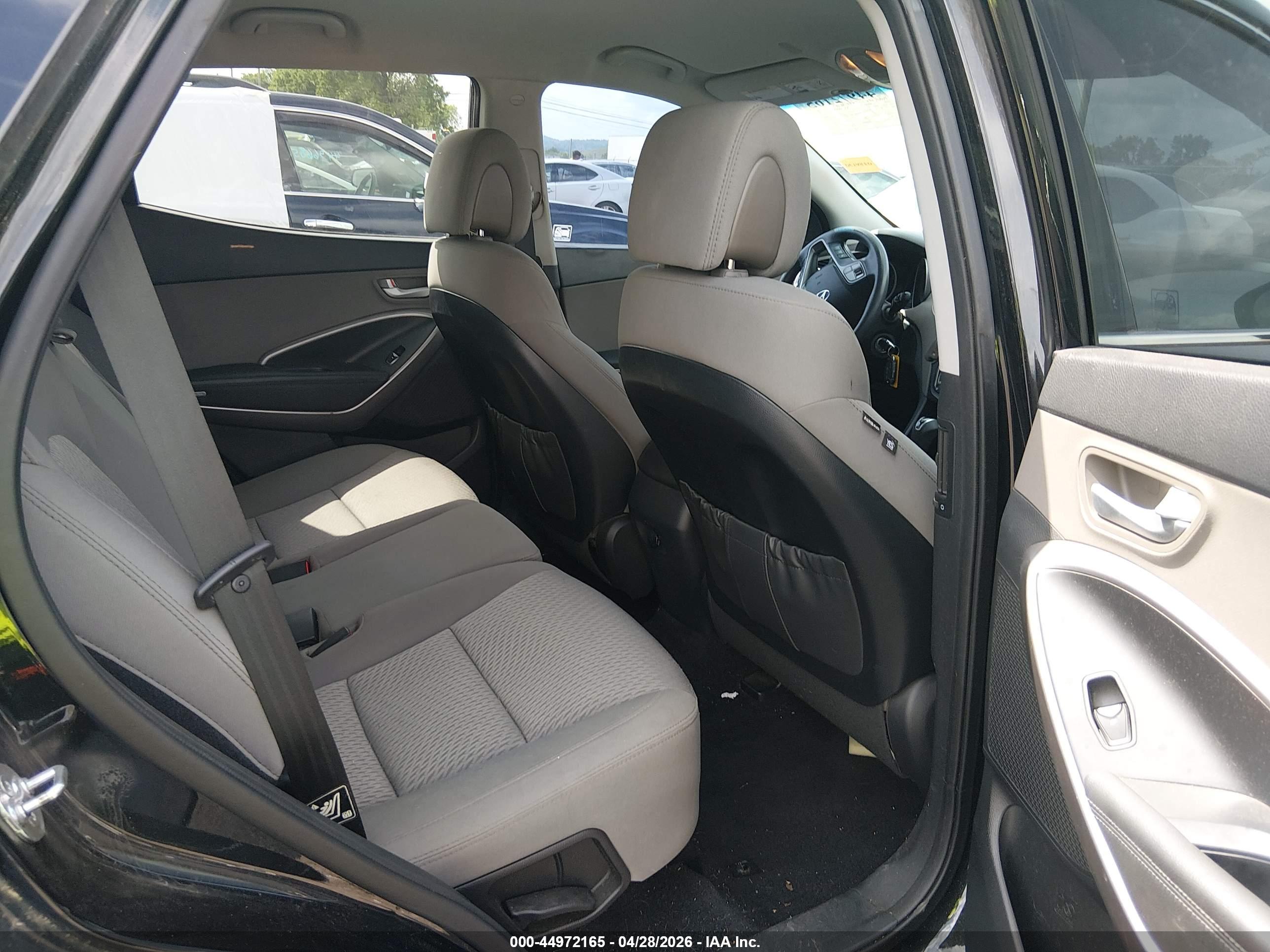 HYUNDAI SANTA image 8
