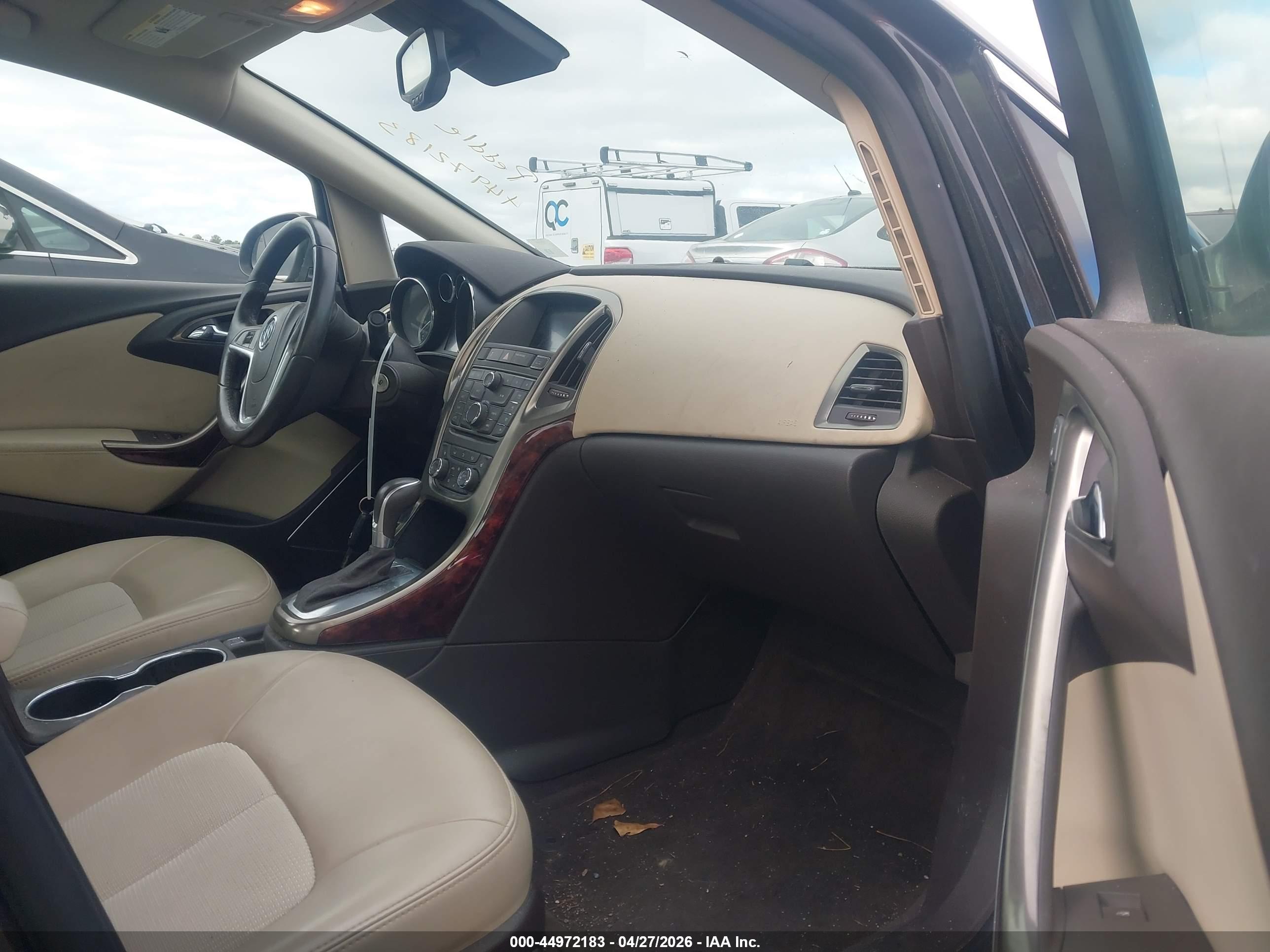 BUICK VERANO image 5