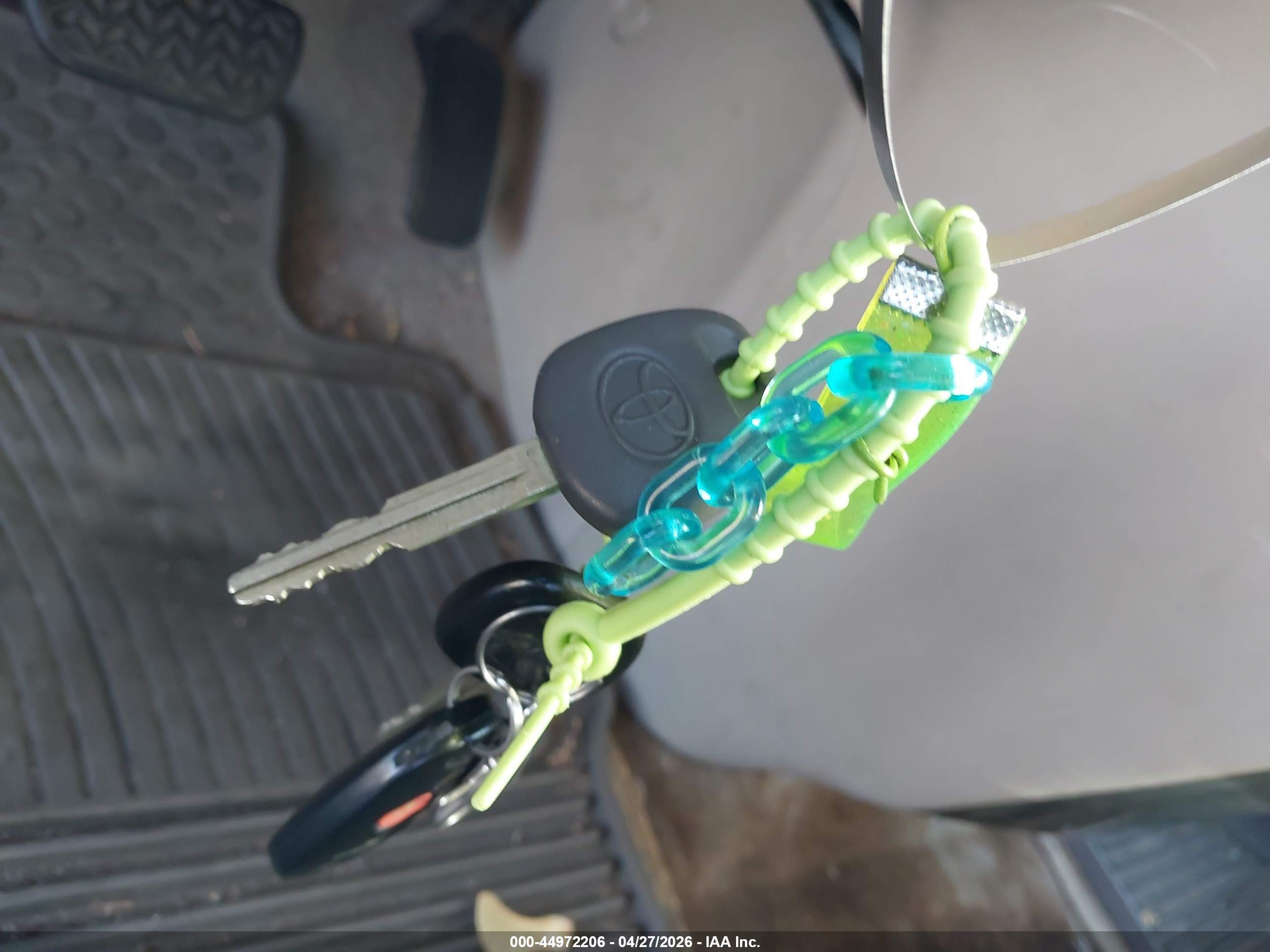 TOYOTA SIENNA image 11