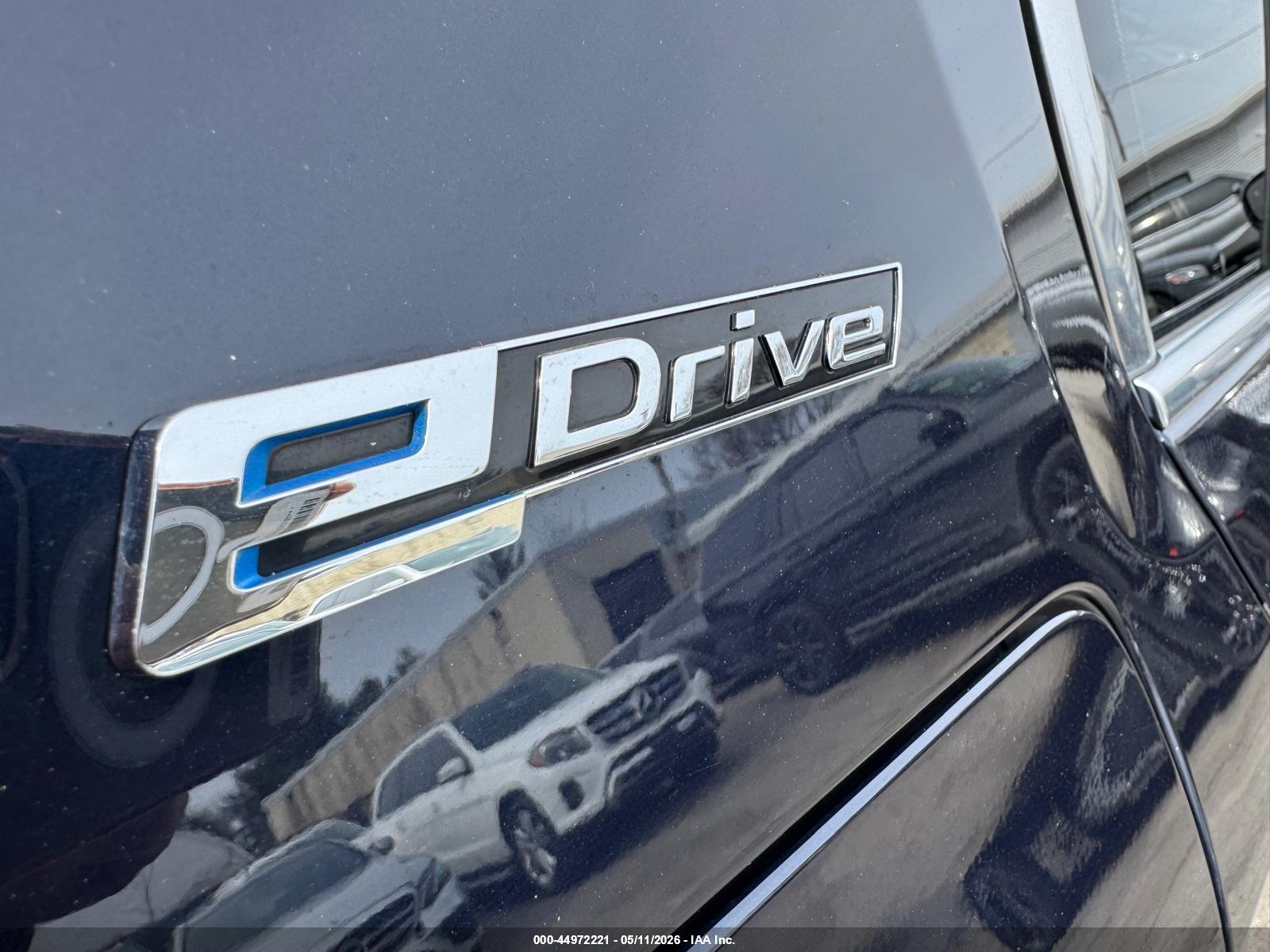 BMW 530E image 11