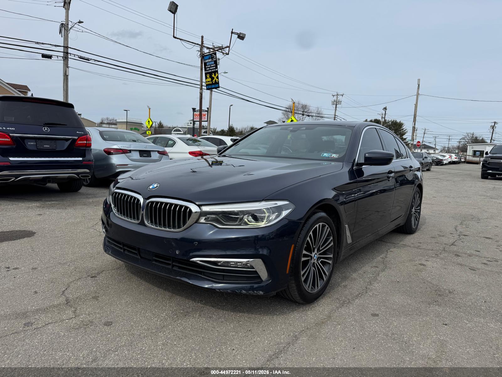 BMW 530E image 2